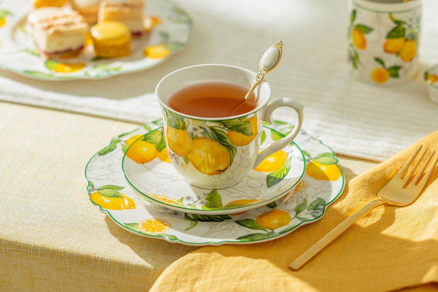 Lemon Garden Fine Porcelain Dessert/Dinner Plate