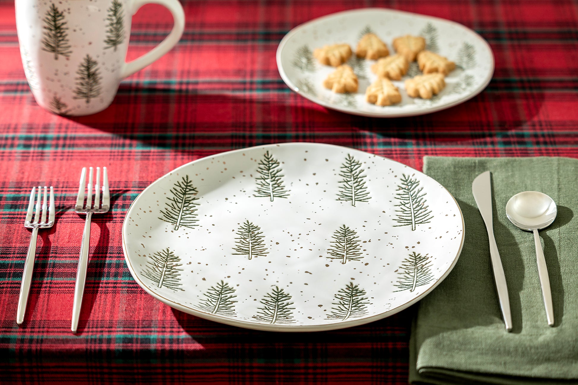 Potter's Studio Snowy Pine Trees Organic Shape Dinner Plate