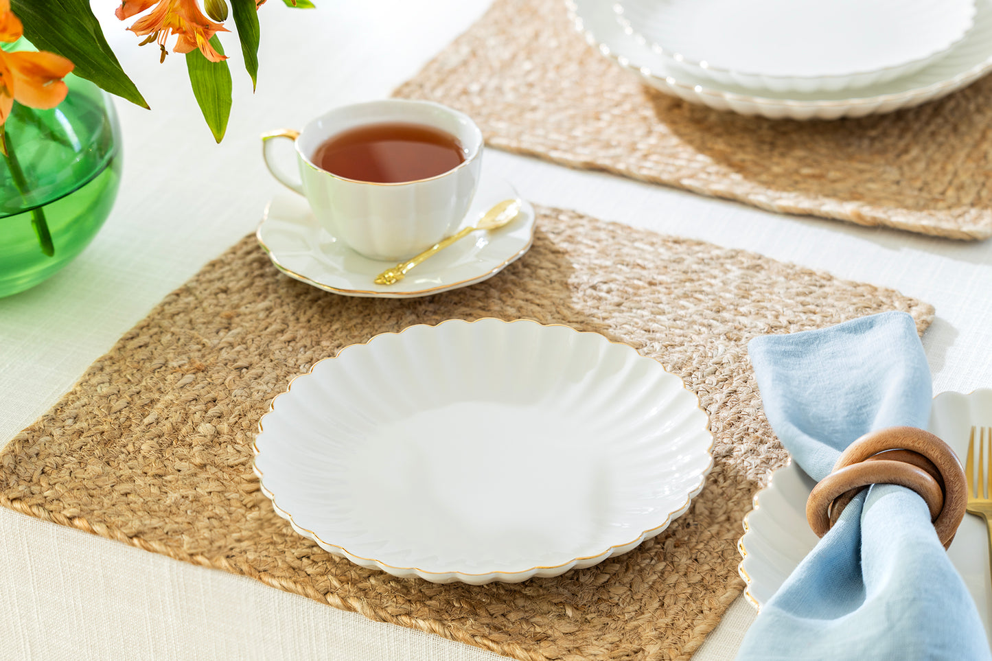 White Gold Shell Fine Porcelain Dessert/Dinner Plate