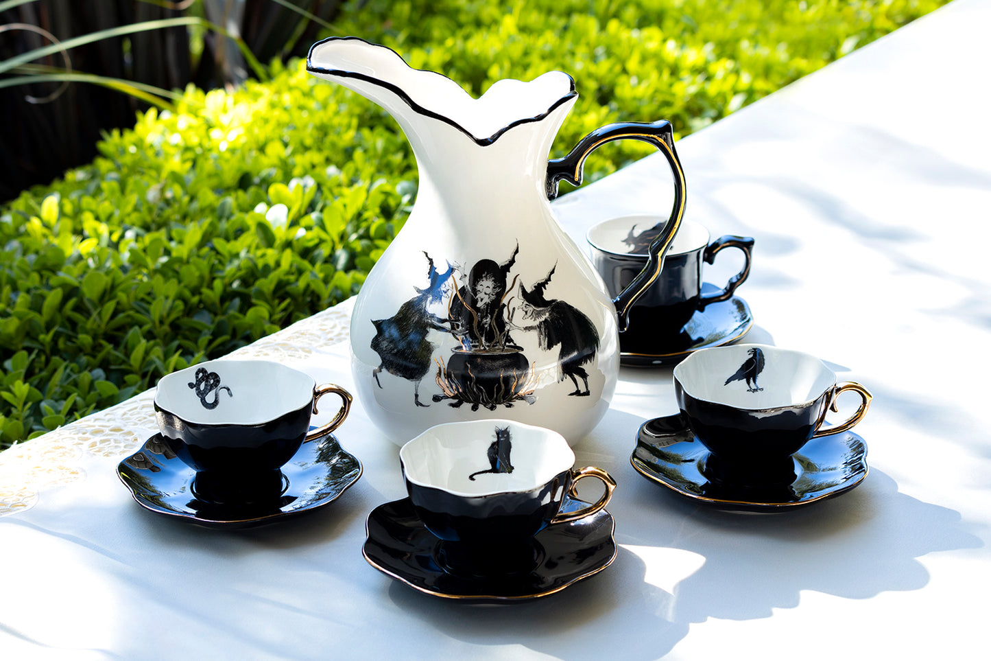 Potter's Studio Witches Brew Pitcher + 4 Assorted Halloween Tea Cup and Saucer Pitcher Set black cat raven crow snake witch tea cups