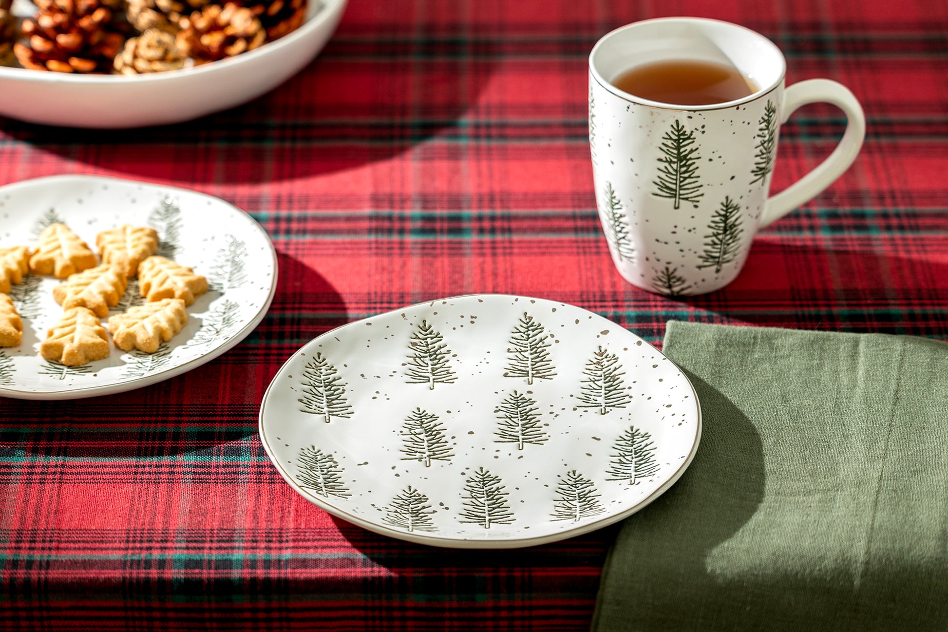 Potter's Studio Snowy Pine Trees Organic Shape Dessert Plate