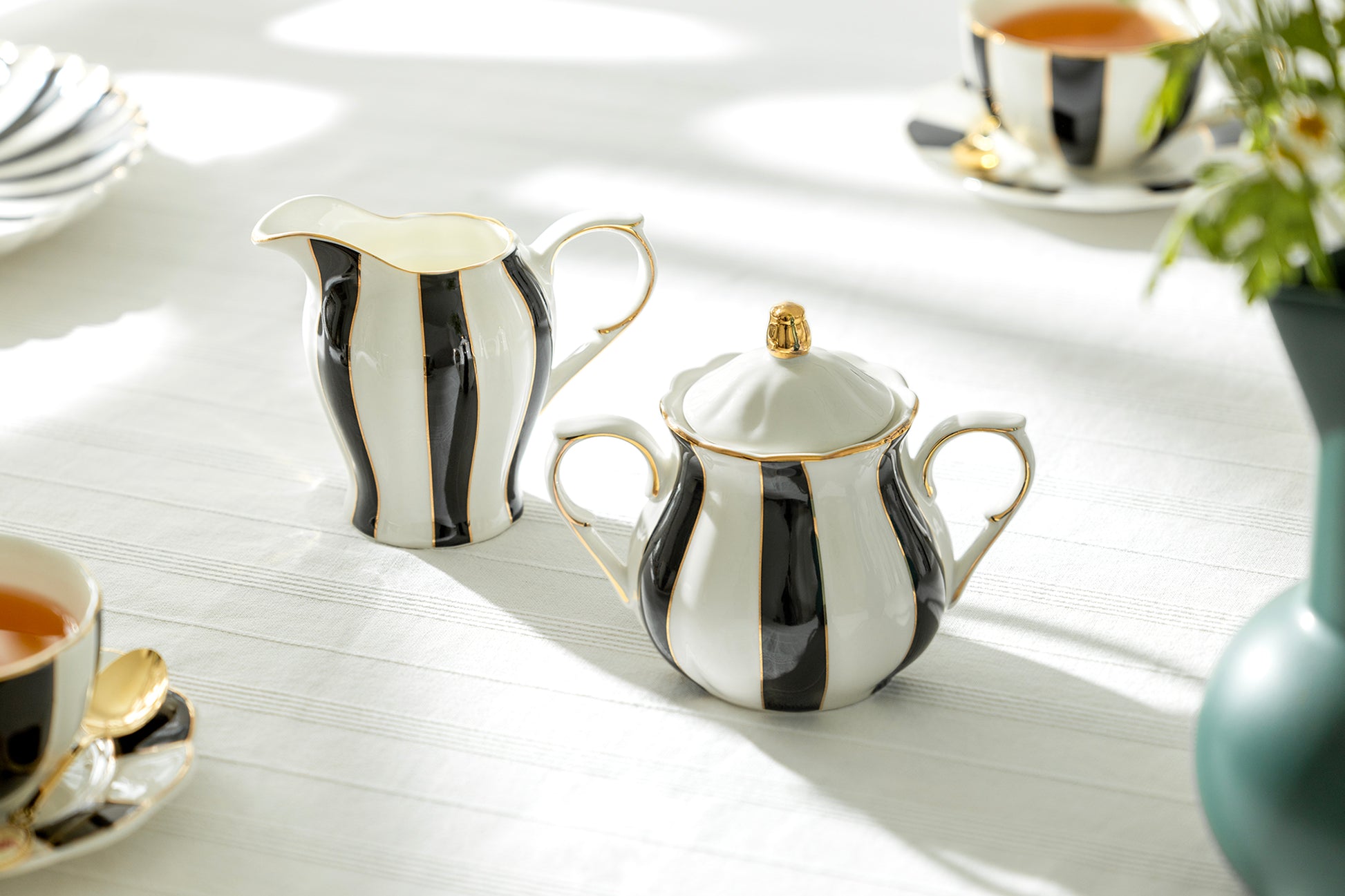 Grace Teaware Black and White Scallop Fine Porcelain Sugar & Creamer Set