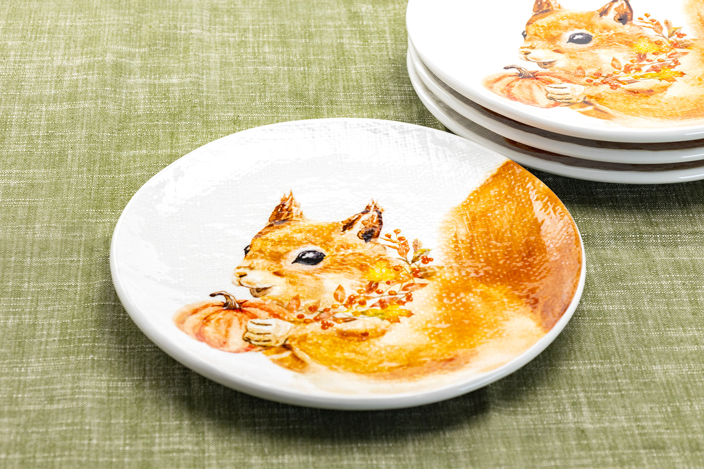 Potter's Studio 8.5" Fall Happy Squirrel Salad / Dessert Plate