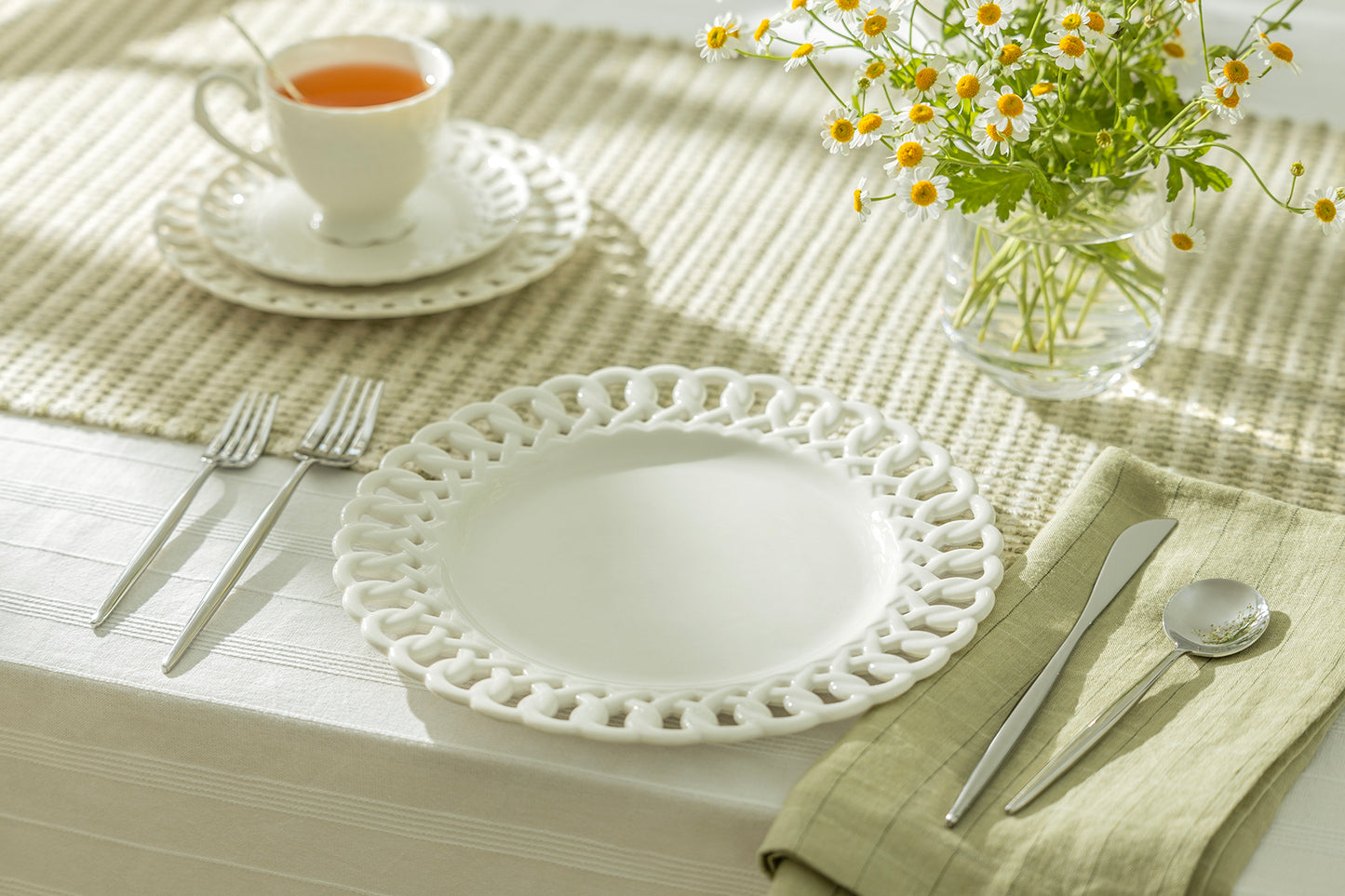 White Heirloom Fine Porcelain Dessert/Dinner Plate
