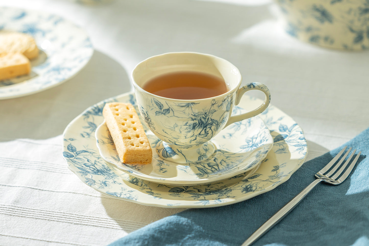 Blue Rose Toile Fine Porcelain Tea Cup and Saucer