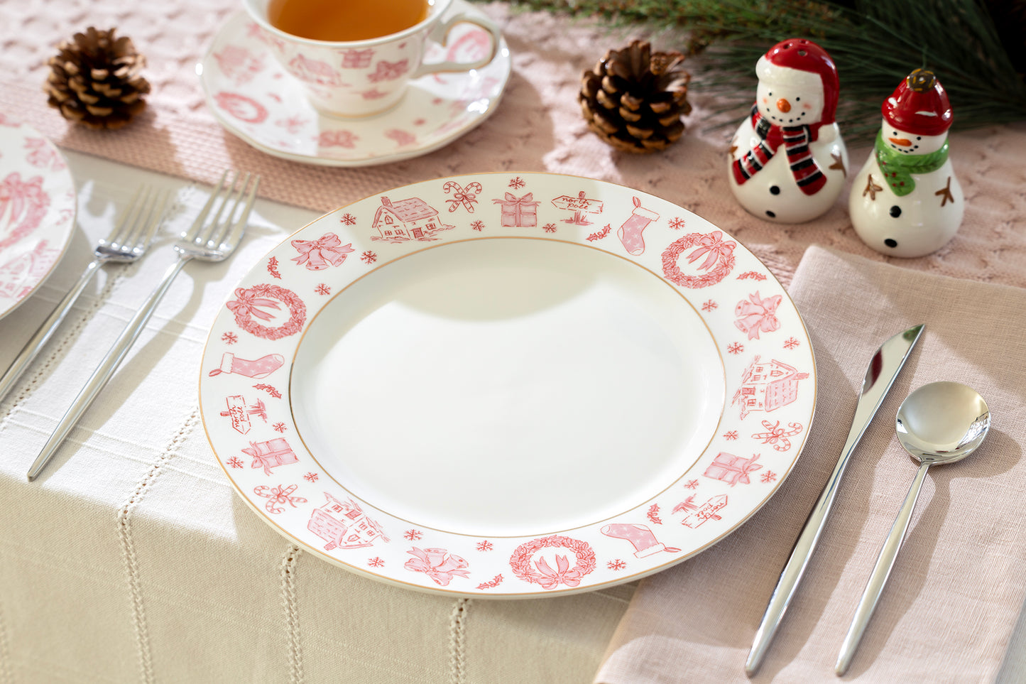 Christmas Pink Bow Fine Porcelain Dessert/Dinner Plate