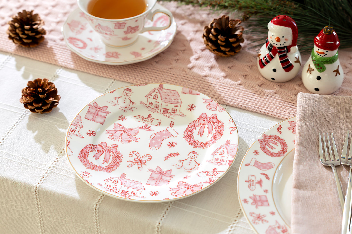Christmas Pink Bow Fine Porcelain Dessert/Dinner Plate