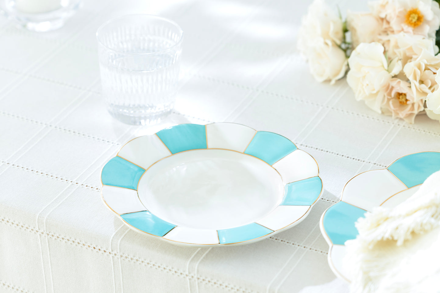 Turquoise and White Scallop Fine Porcelain Dessert/Dinner Plate
