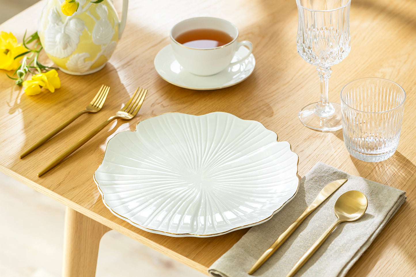 Ginkgo Gold Luxe Fine Porcelain Dinner Plate