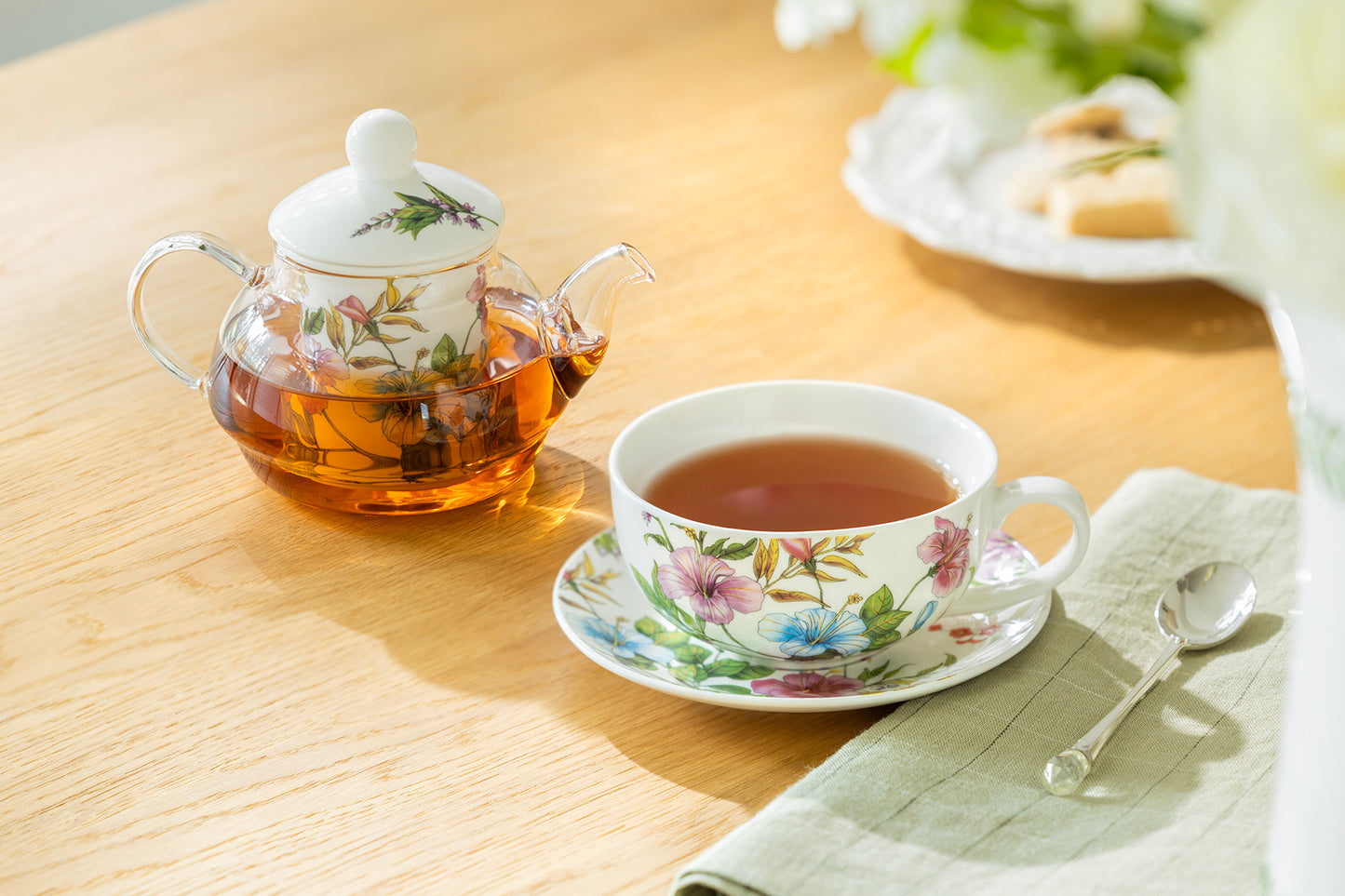 Hibiscus Harmony Glass and Fine Porcelain Tea For One Set
