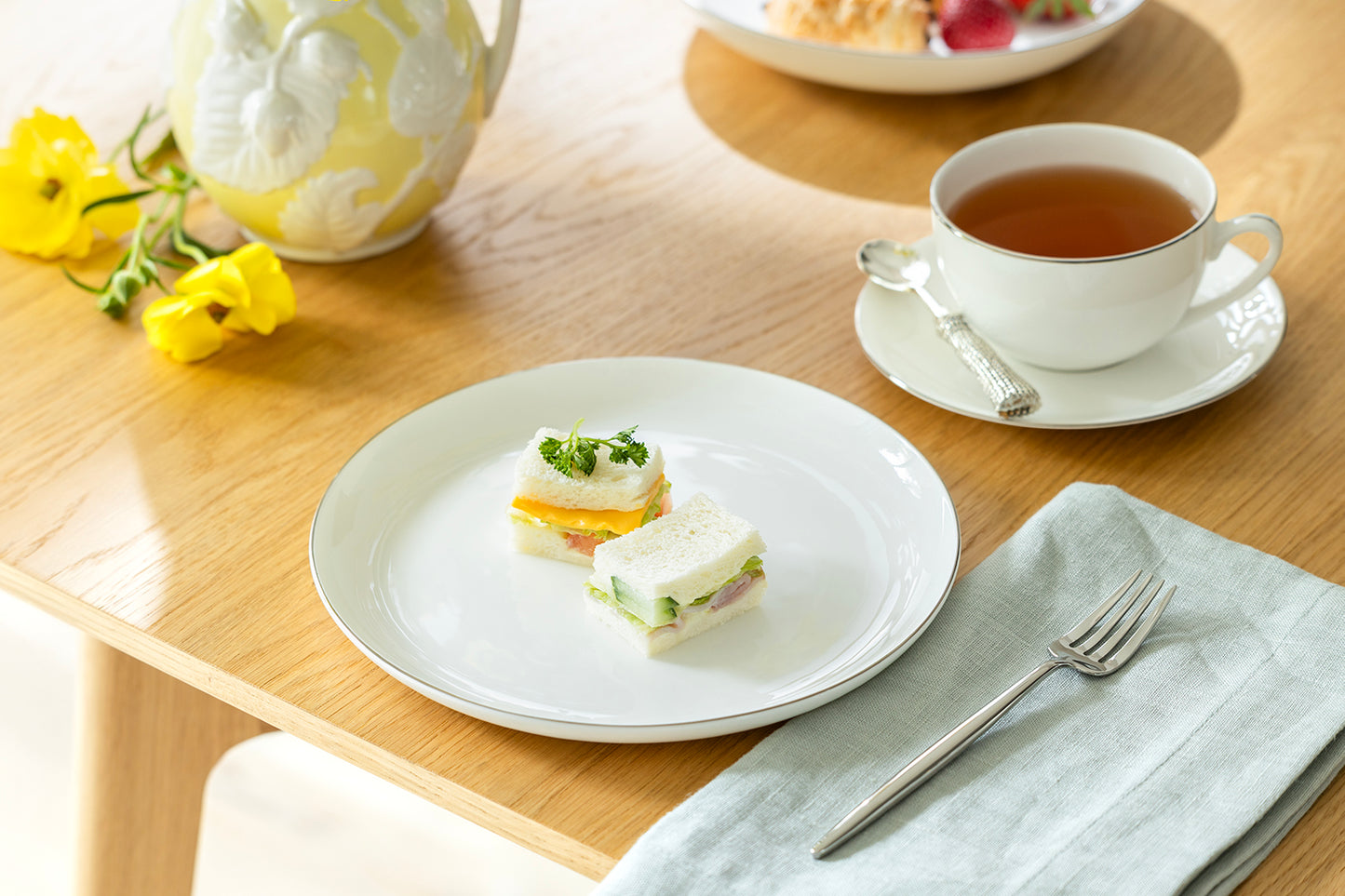 Silver Rim Blanc Bone China Dessert/Dinner Plate