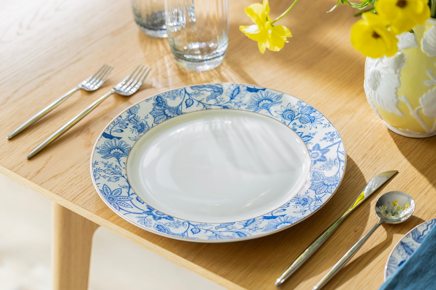 Blue Blossom Fine Porcelain Dessert/Dinner Plate