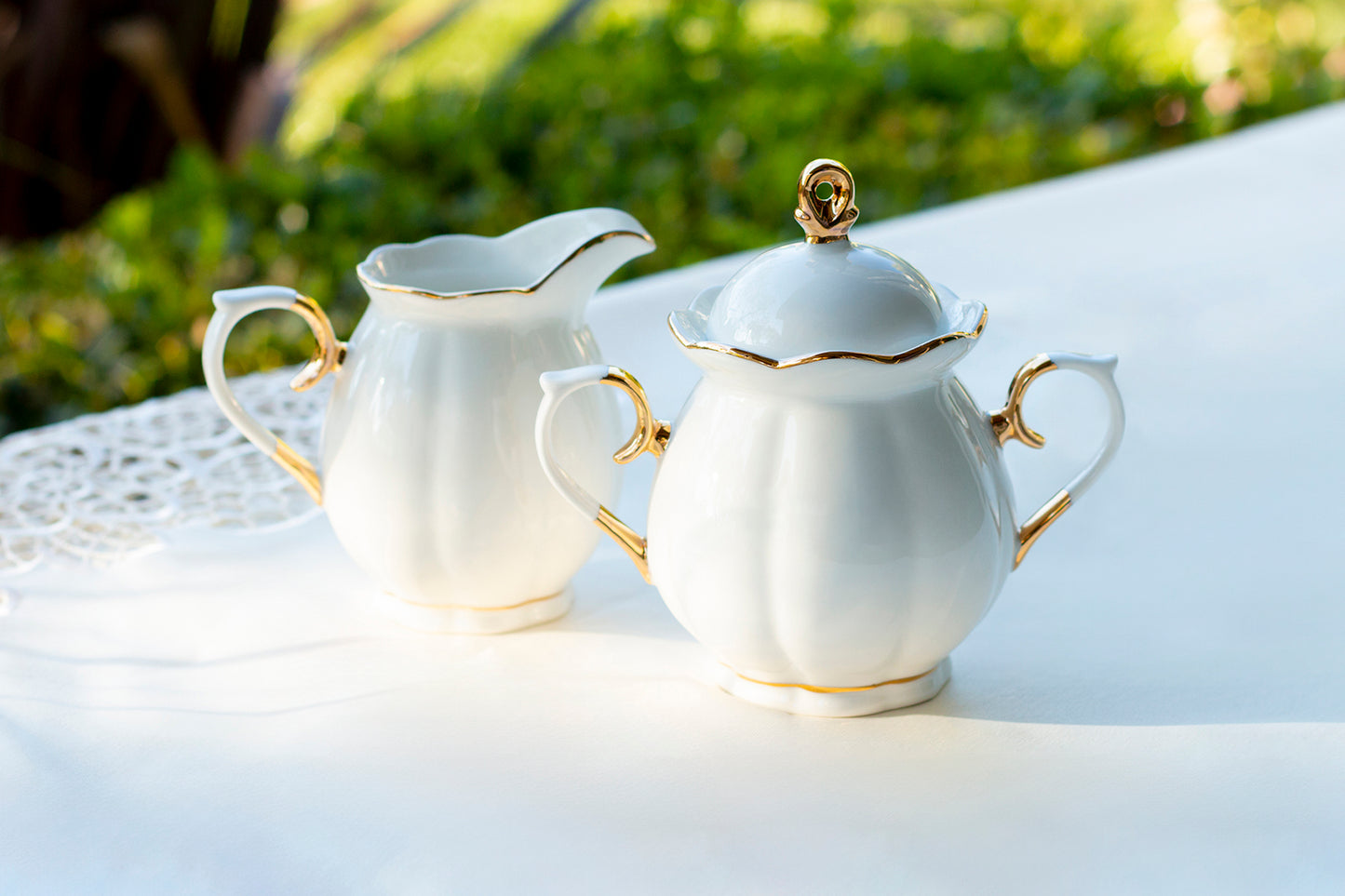 Spider Web White Gold Scallop 11-Piece Tea Set