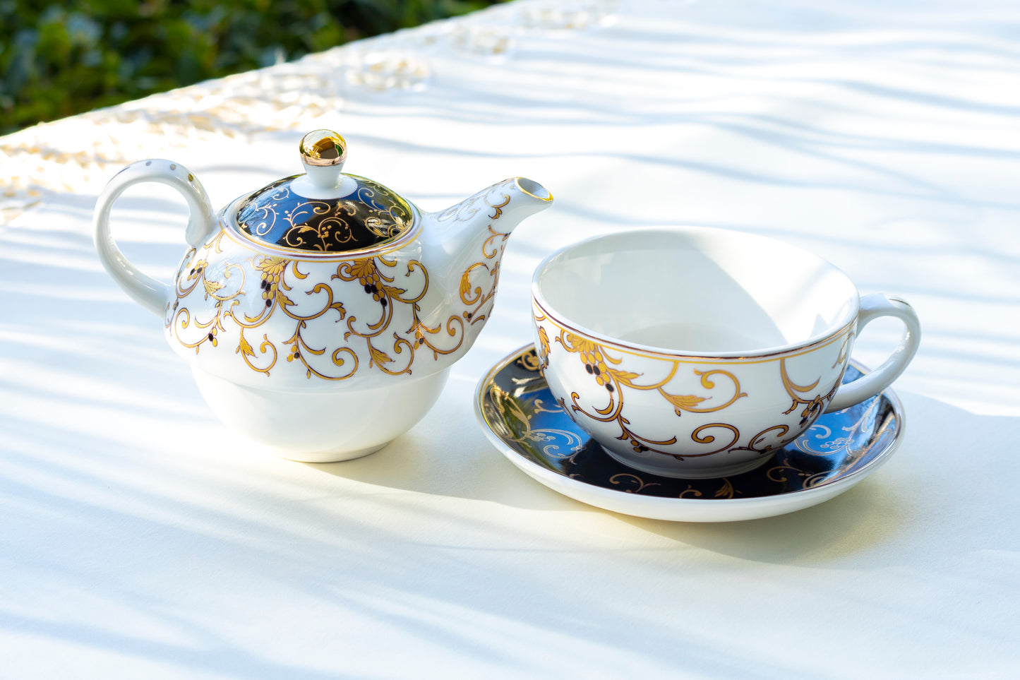 Black Gold Scroll Fine Porcelain Tea For One Set