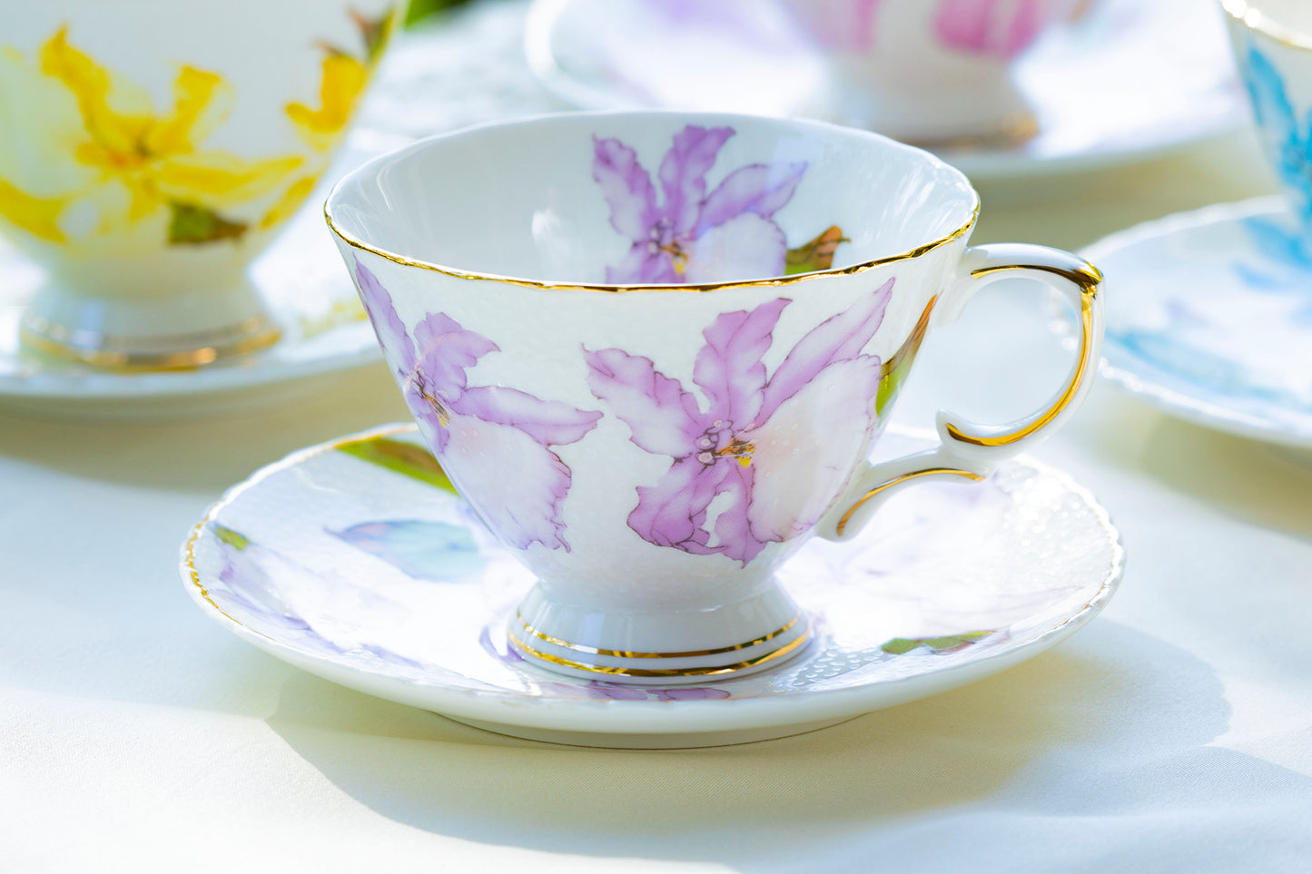 Iris Floral Fine Porcelain Tea Cup and Saucer Set of 4