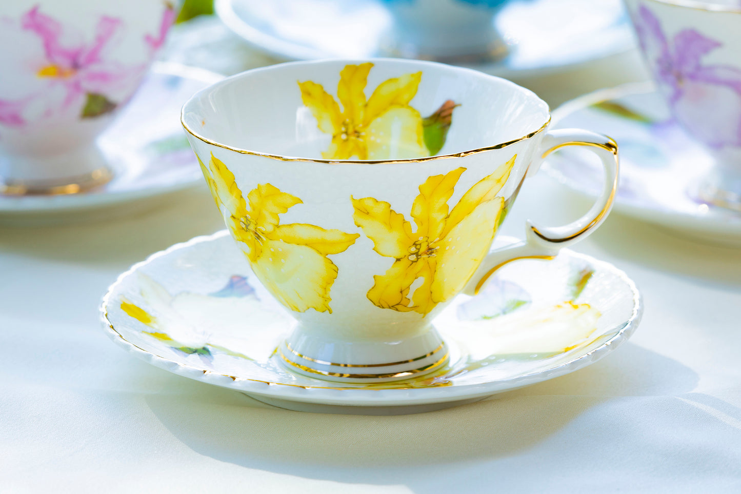 Iris Floral Fine Porcelain Tea Cup and Saucer Set of 4