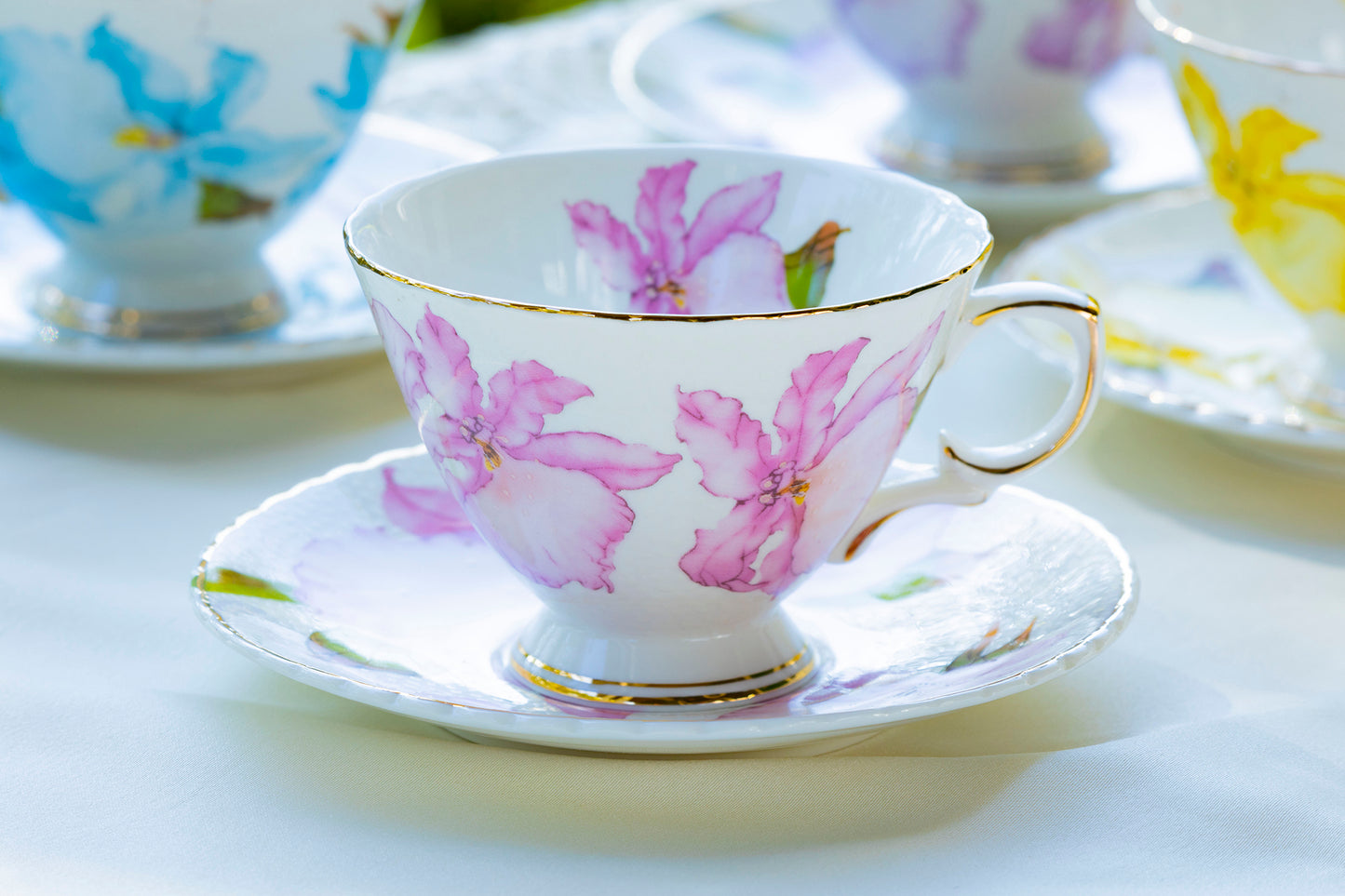 Iris Floral Fine Porcelain Tea Cup and Saucer Set of 4