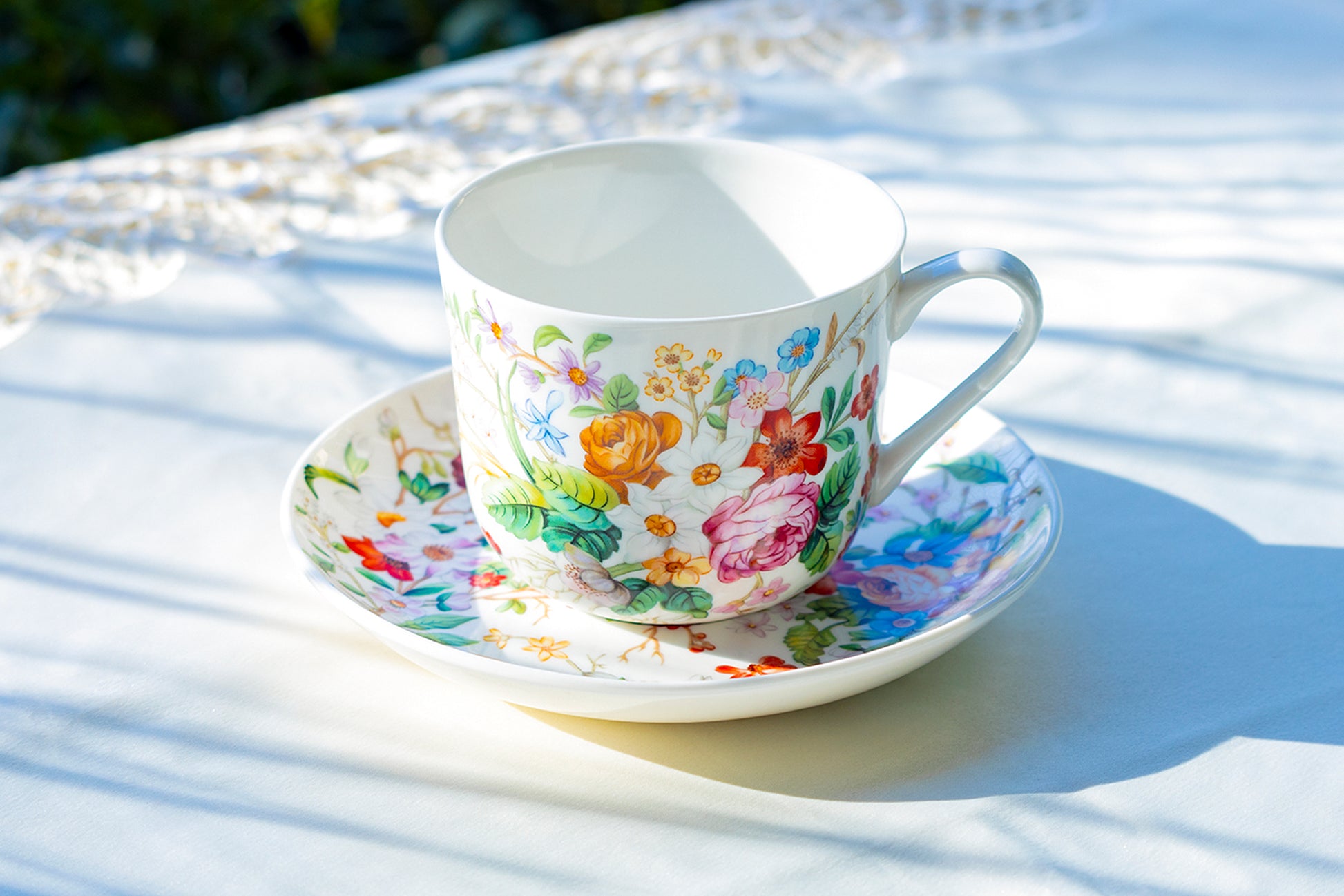 Stechcol Gracie China Lismore Rose Garden Fine Porcelain Breakfast Jumbo Cup & Saucer