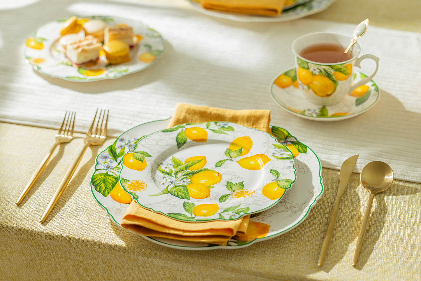 Lemon Garden Fine Porcelain Dessert/Dinner Plate