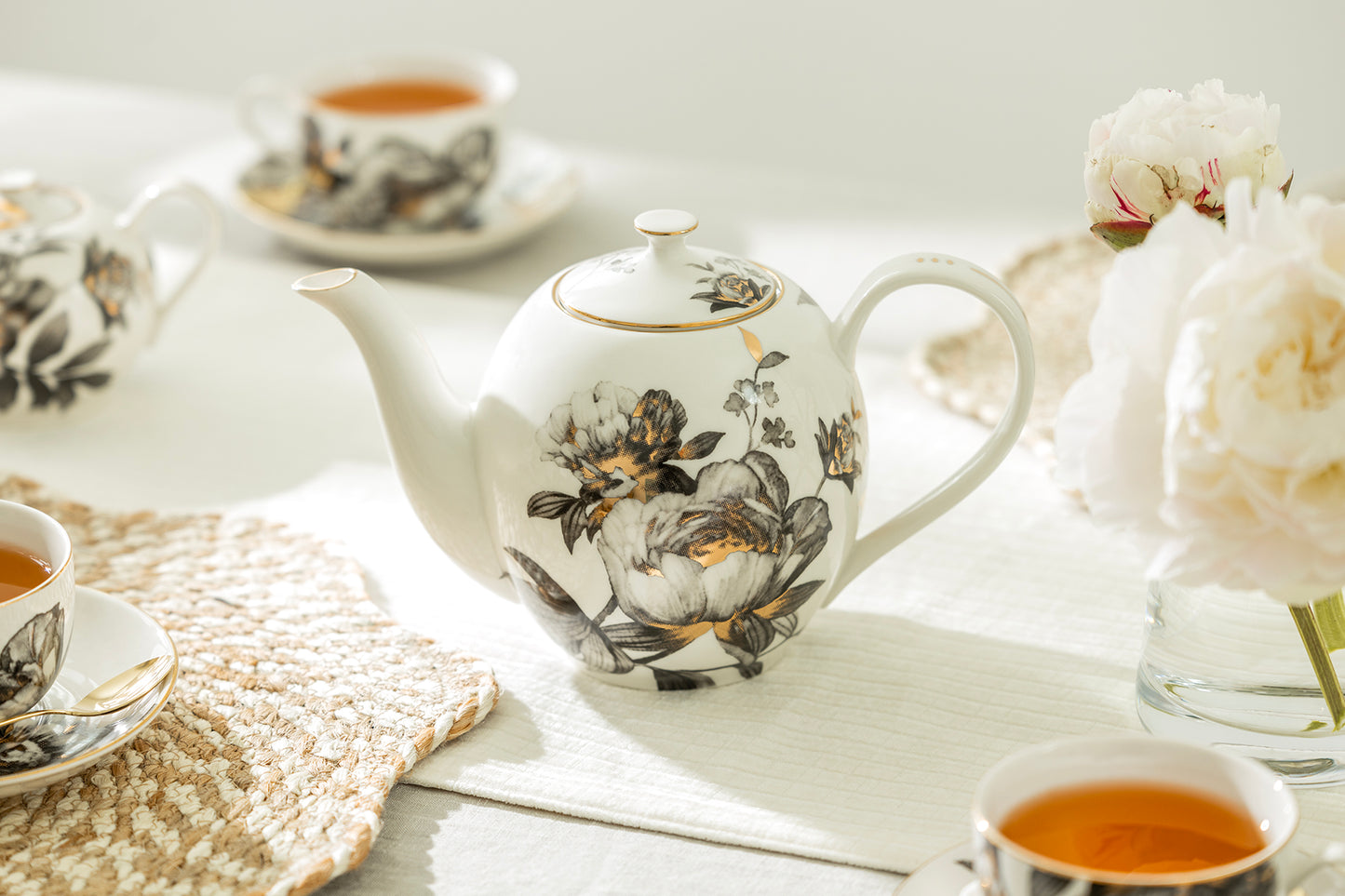 Black Gold Peony Fine Porcelain Teapot