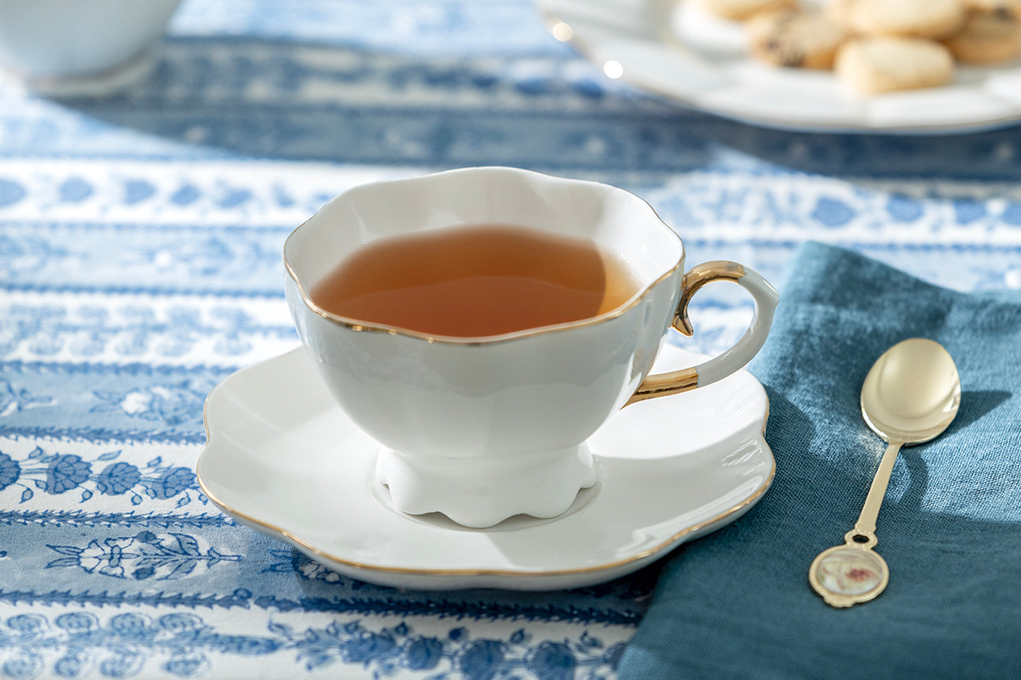 Grace Teaware White Gold Scallop Fine Porcelain Tea Cup and Saucer Set