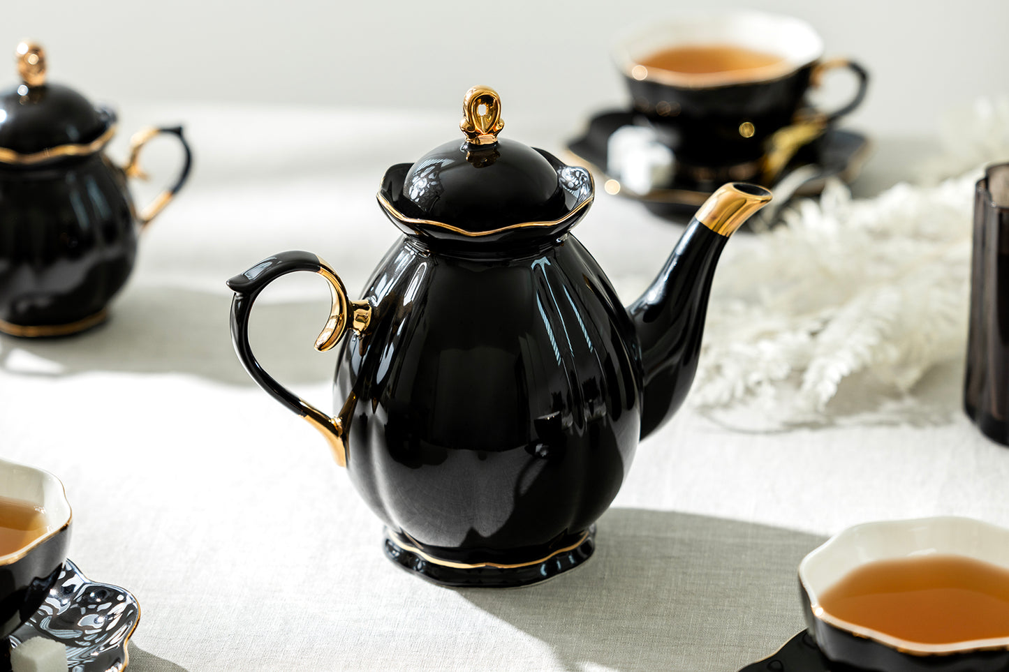 Black Gold Scallop Fine Porcelain Teapot