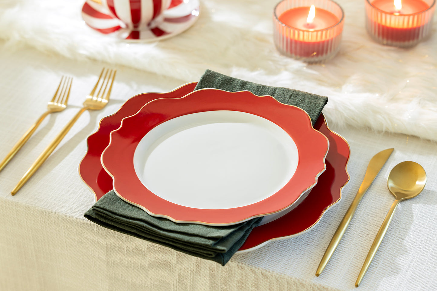 Red Band Scallop Fine Porcelain Dessert / Dinner Plate