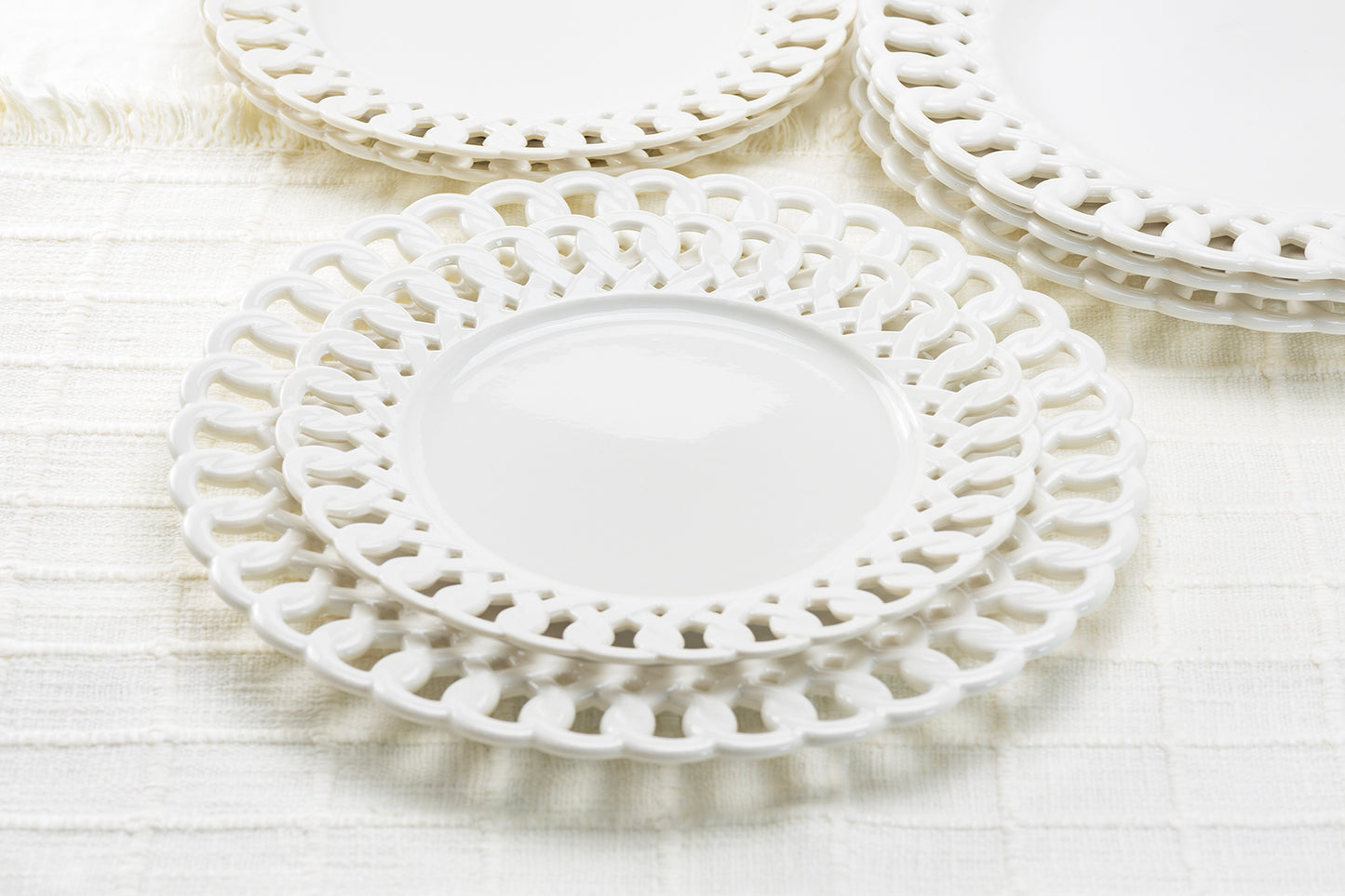Grace Teaware White Heirloom Fine Porcelain Dessert / Dinner Plate set