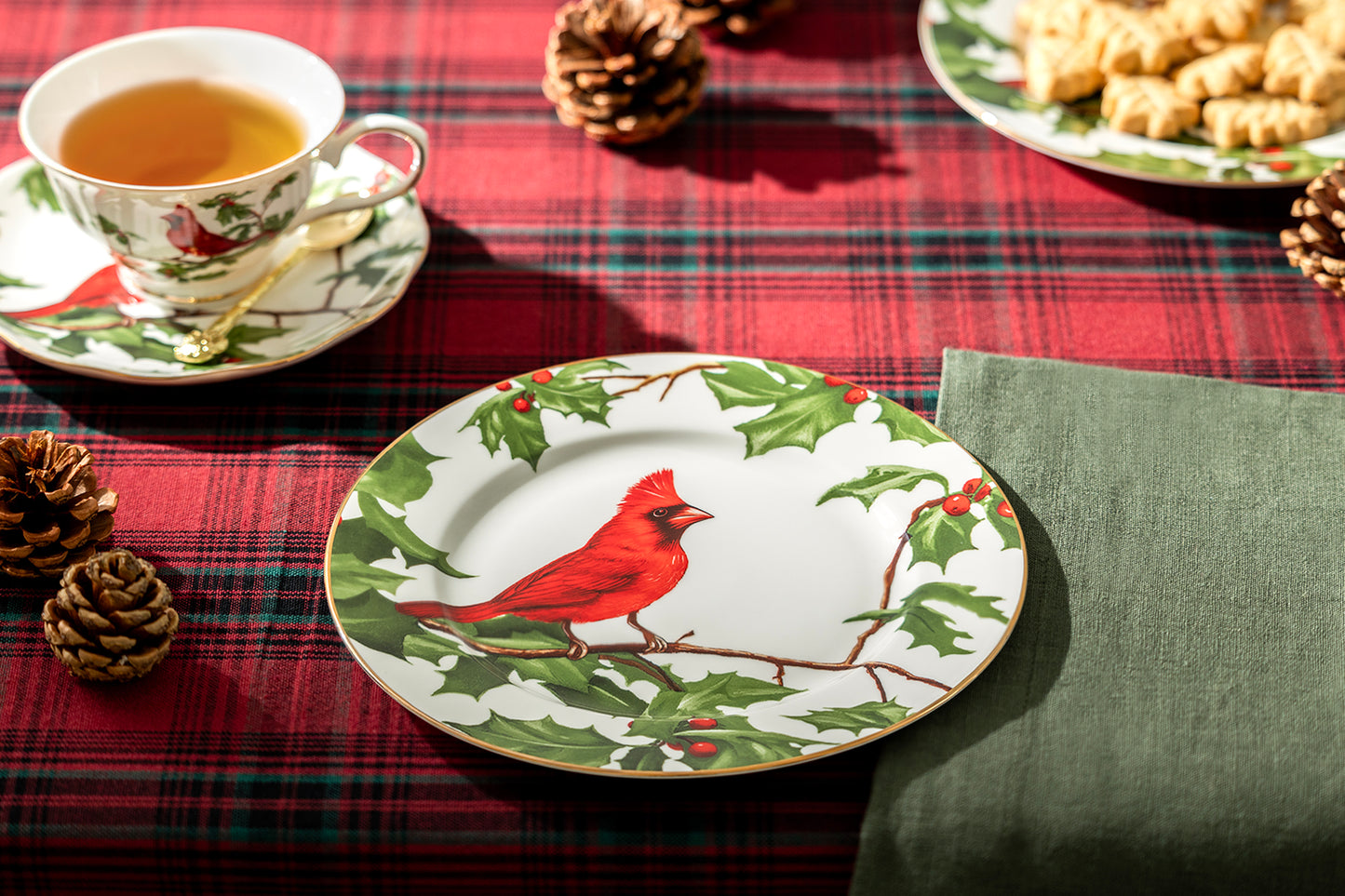 8" Red Cardinal Fine Porcelain Dessert Plate