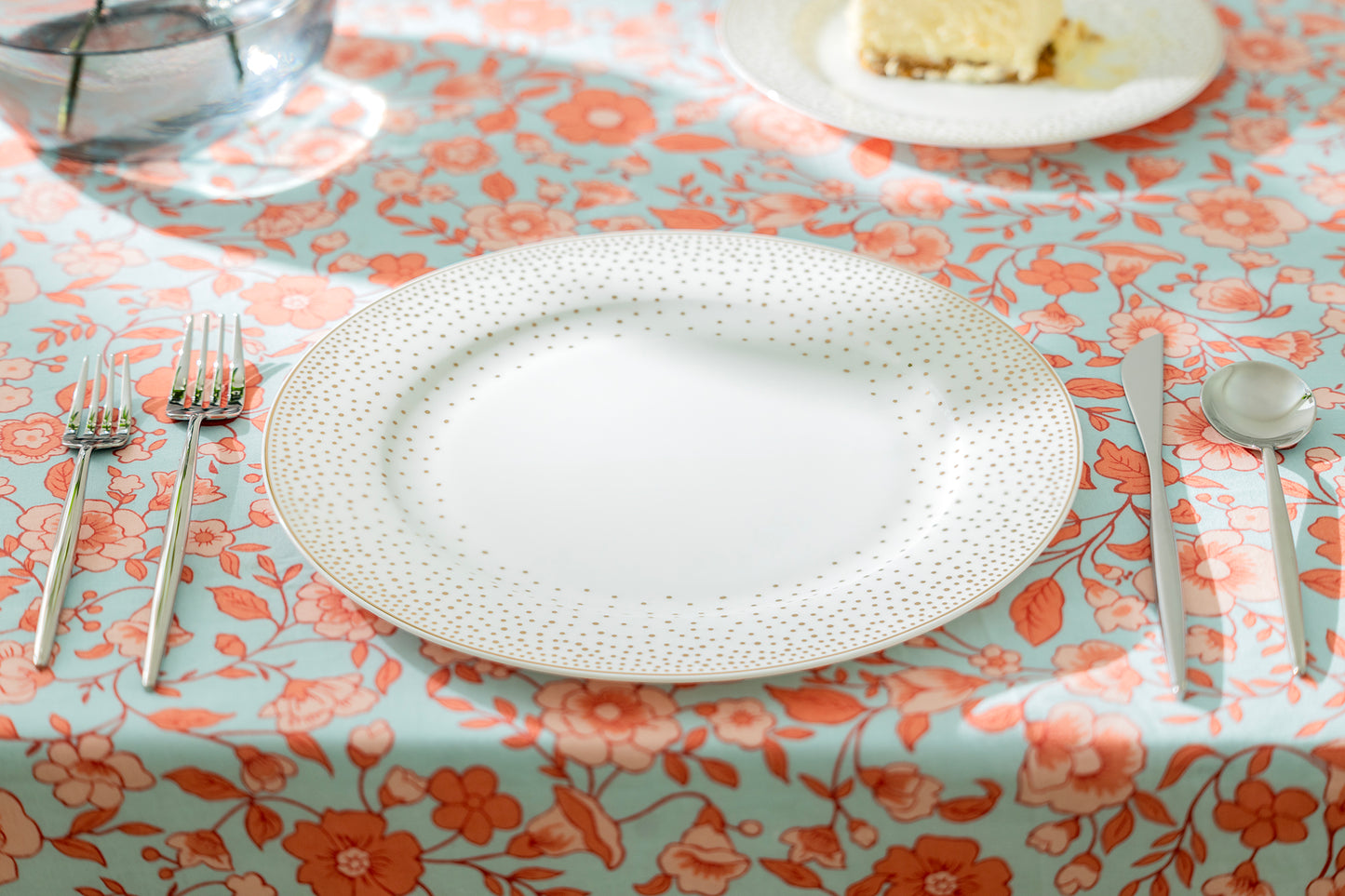 Gracie Bone China Gold Dots White Bone China Dinner Plate