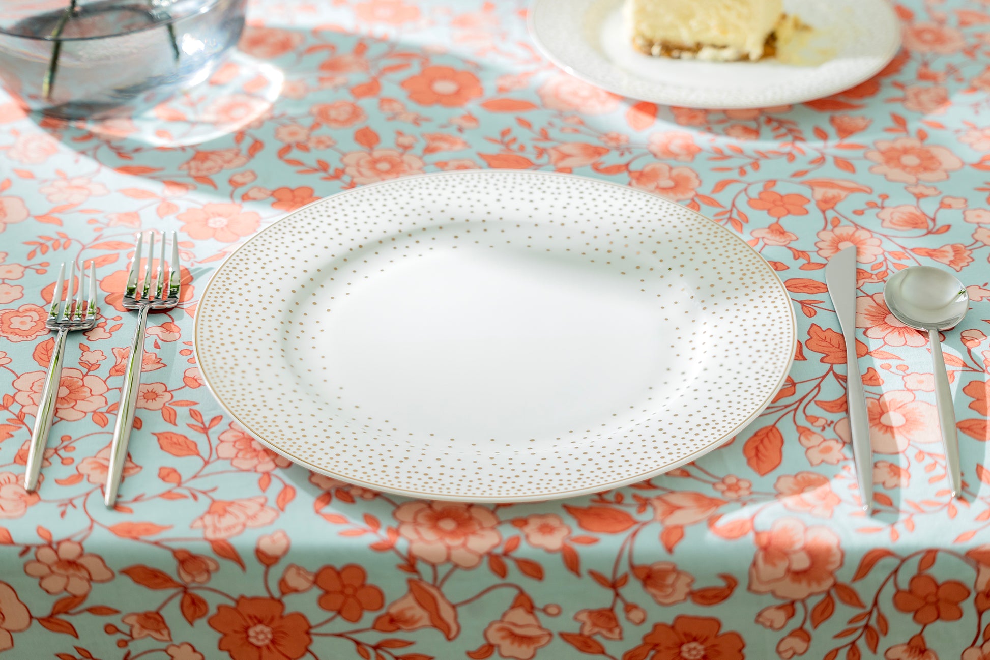 Gracie Bone China Gold Dots White Bone China Dinner Plate