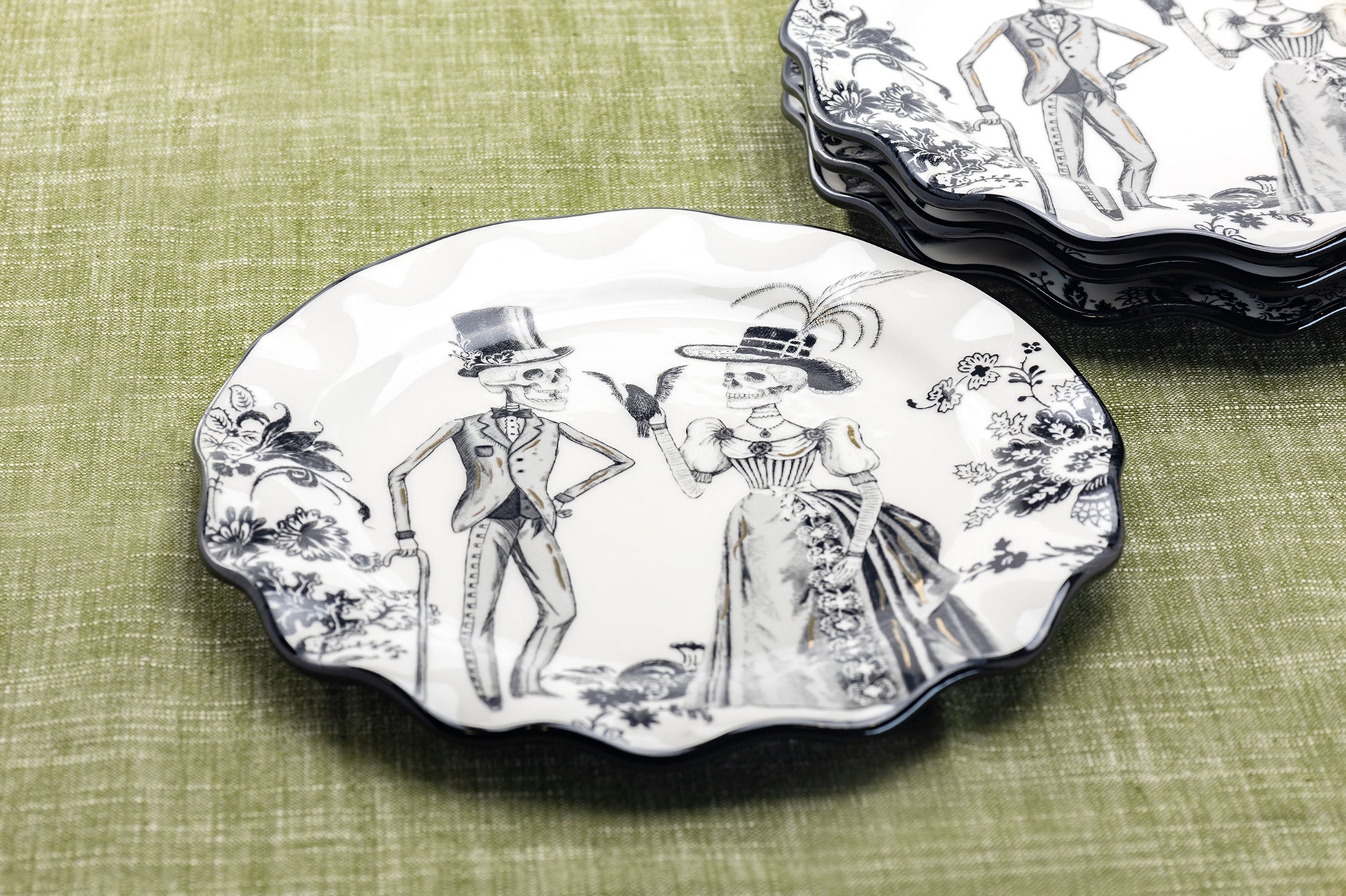 Potter's Studio Handmade 8.5" Halloween Skeletons Dessert / Salad Plate set of 4, skeleton couple plates