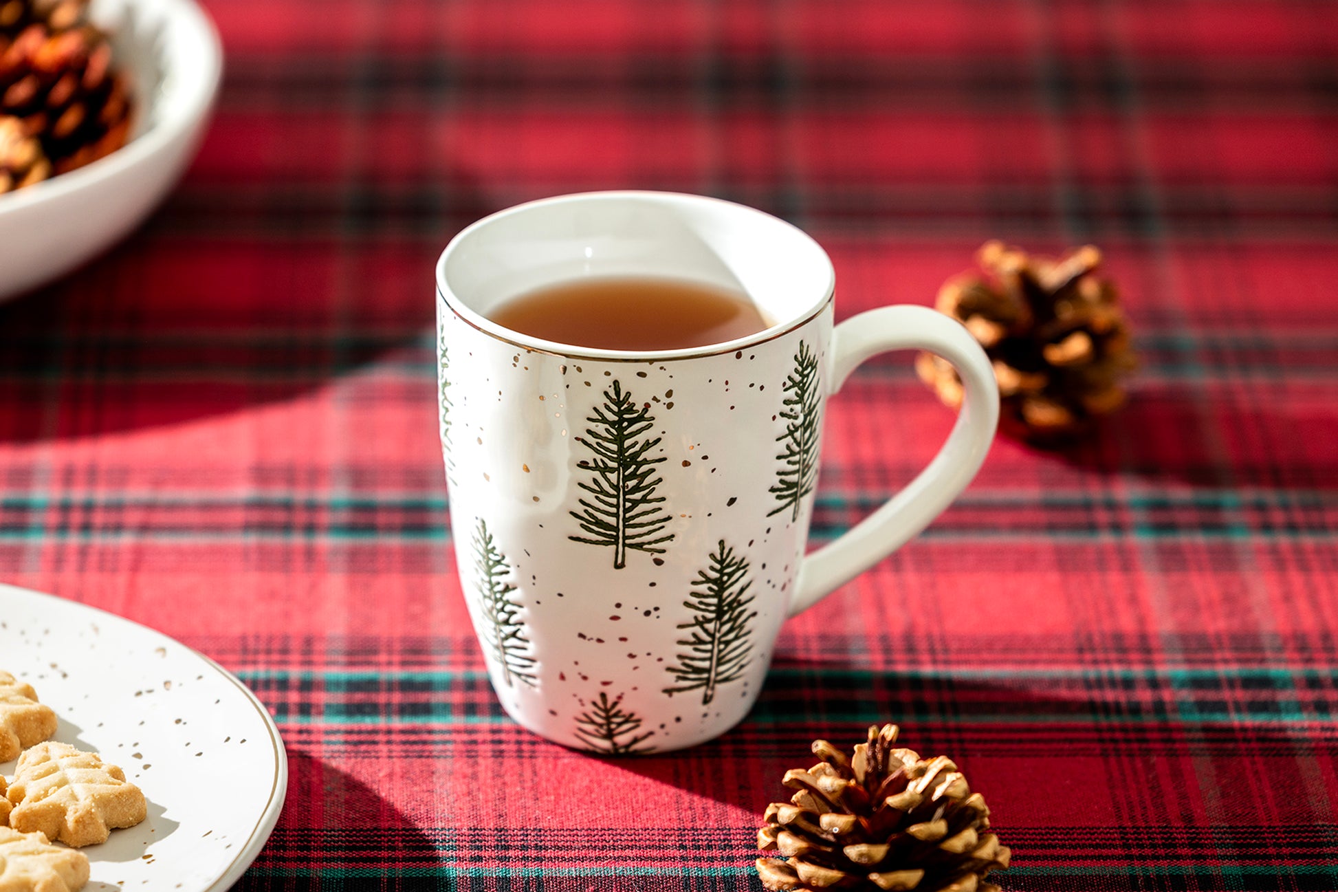 Potter's Studio Snowy Pine Trees 14oz Mug