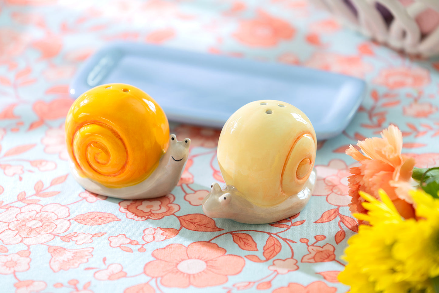 Happy Snails Ceramic Salt and Pepper Shaker Set