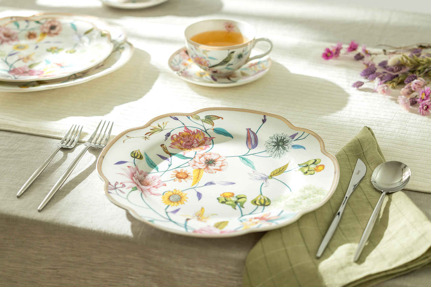 Spring Flowers Fine Porcelain Dessert / Dinner Plate