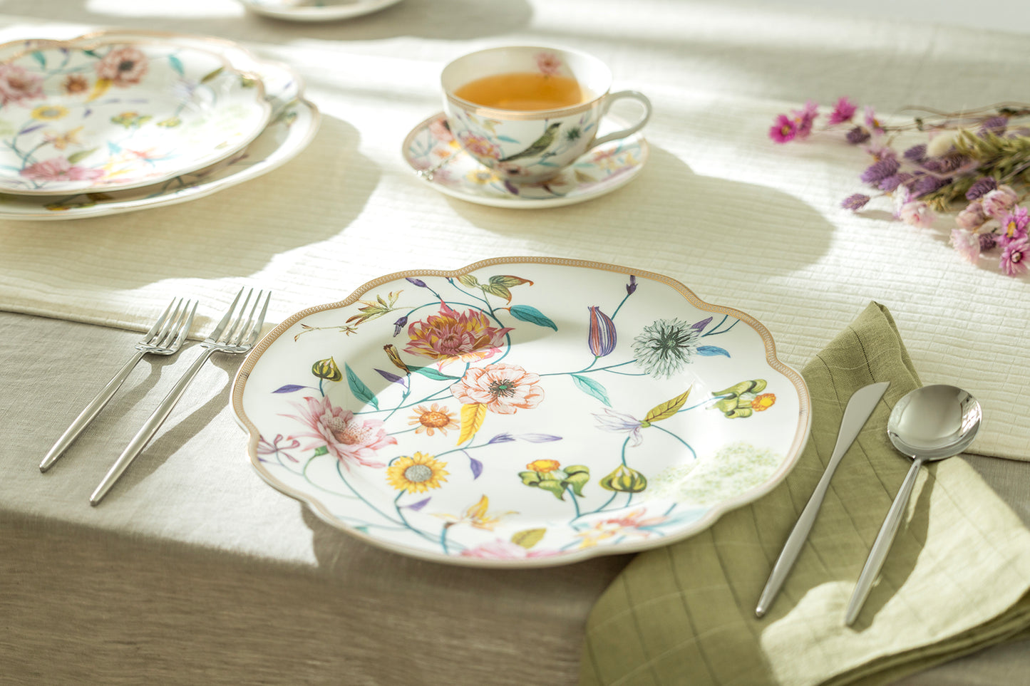 Spring Flowers Fine Porcelain Dessert / Dinner Plate