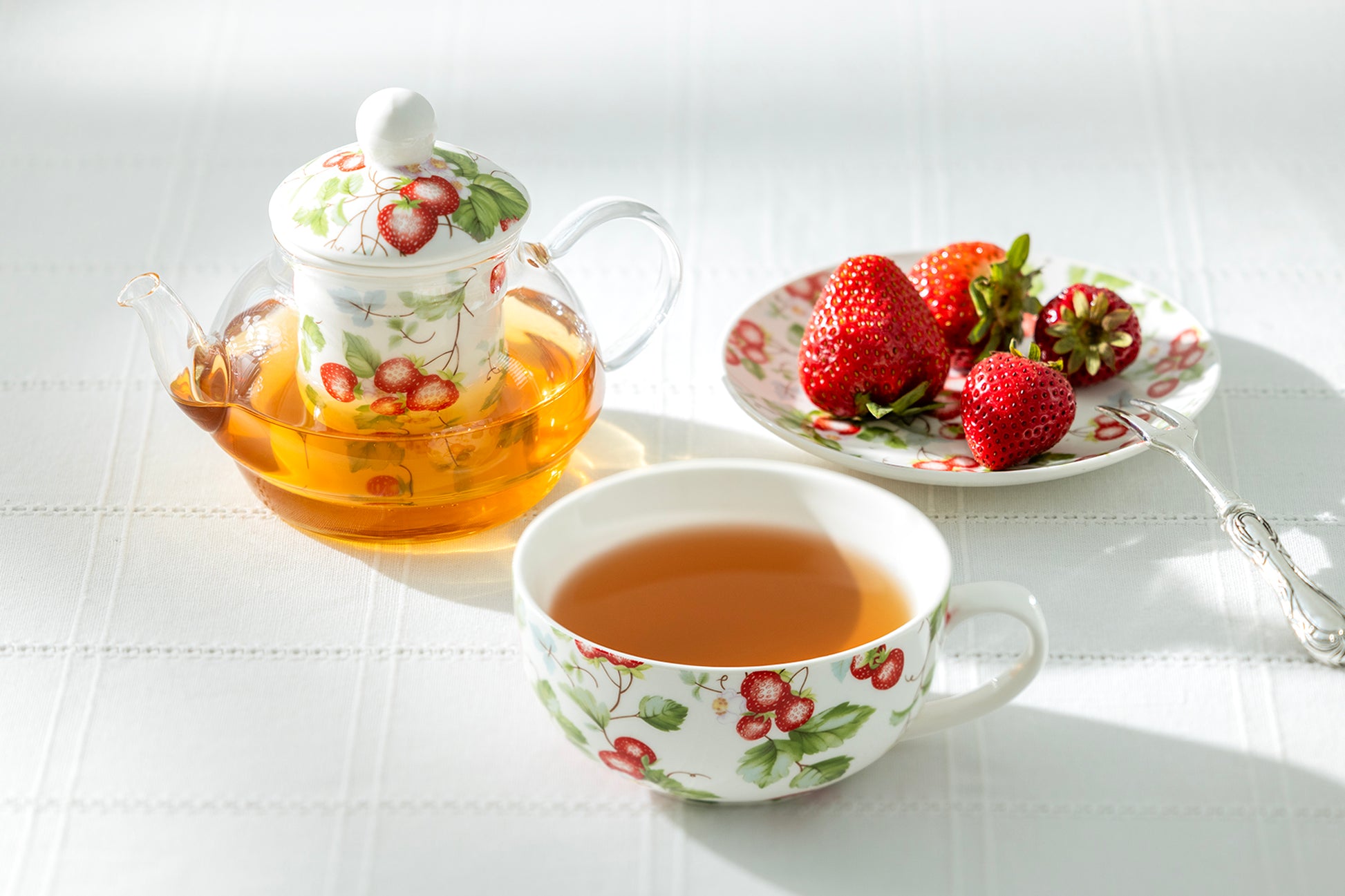 Grace Teaware Strawberry Glass Fine Porcelain Tea For One Set