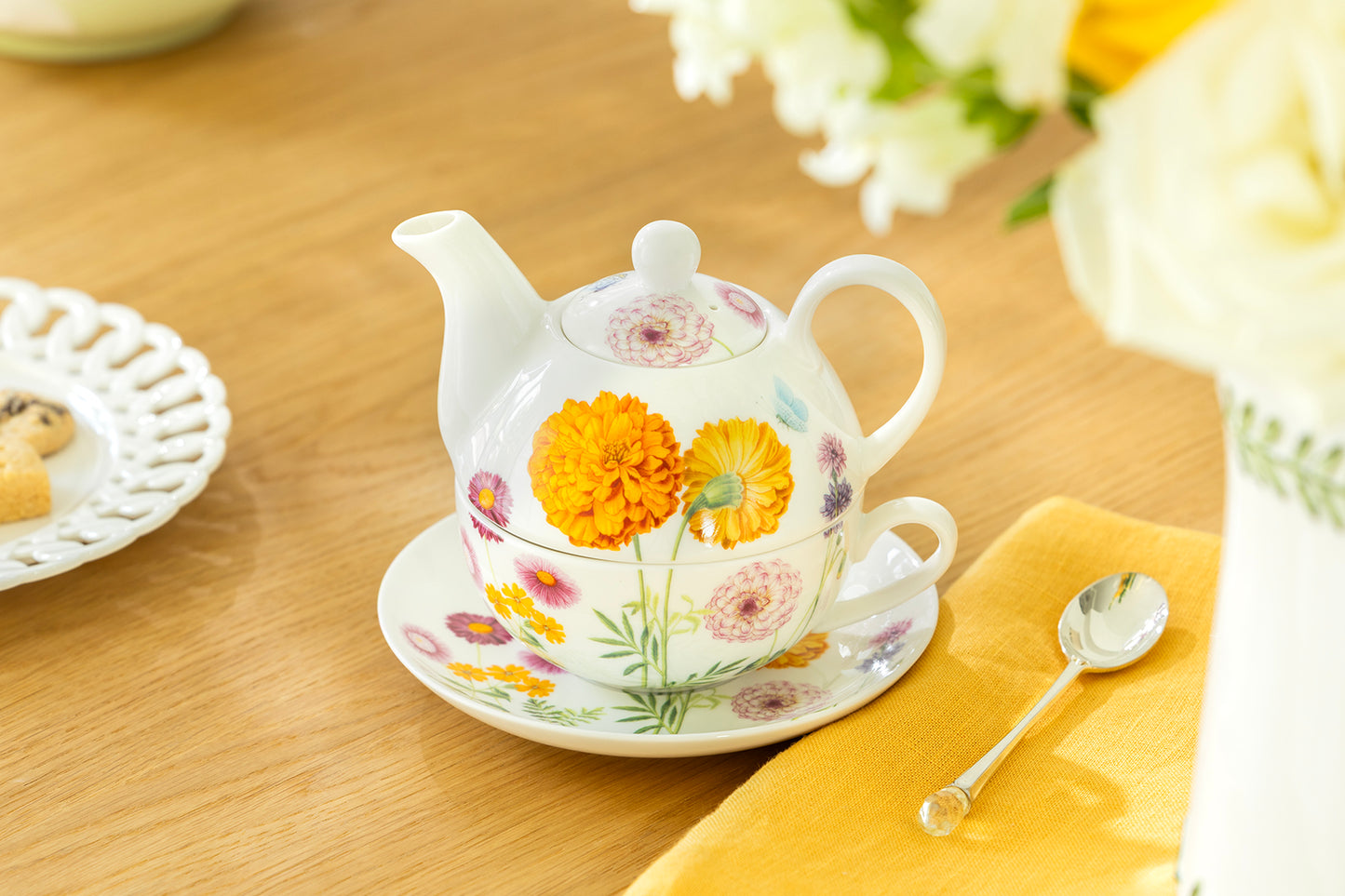 Dahlia Bloom Fine Porcelain Tea For One Set