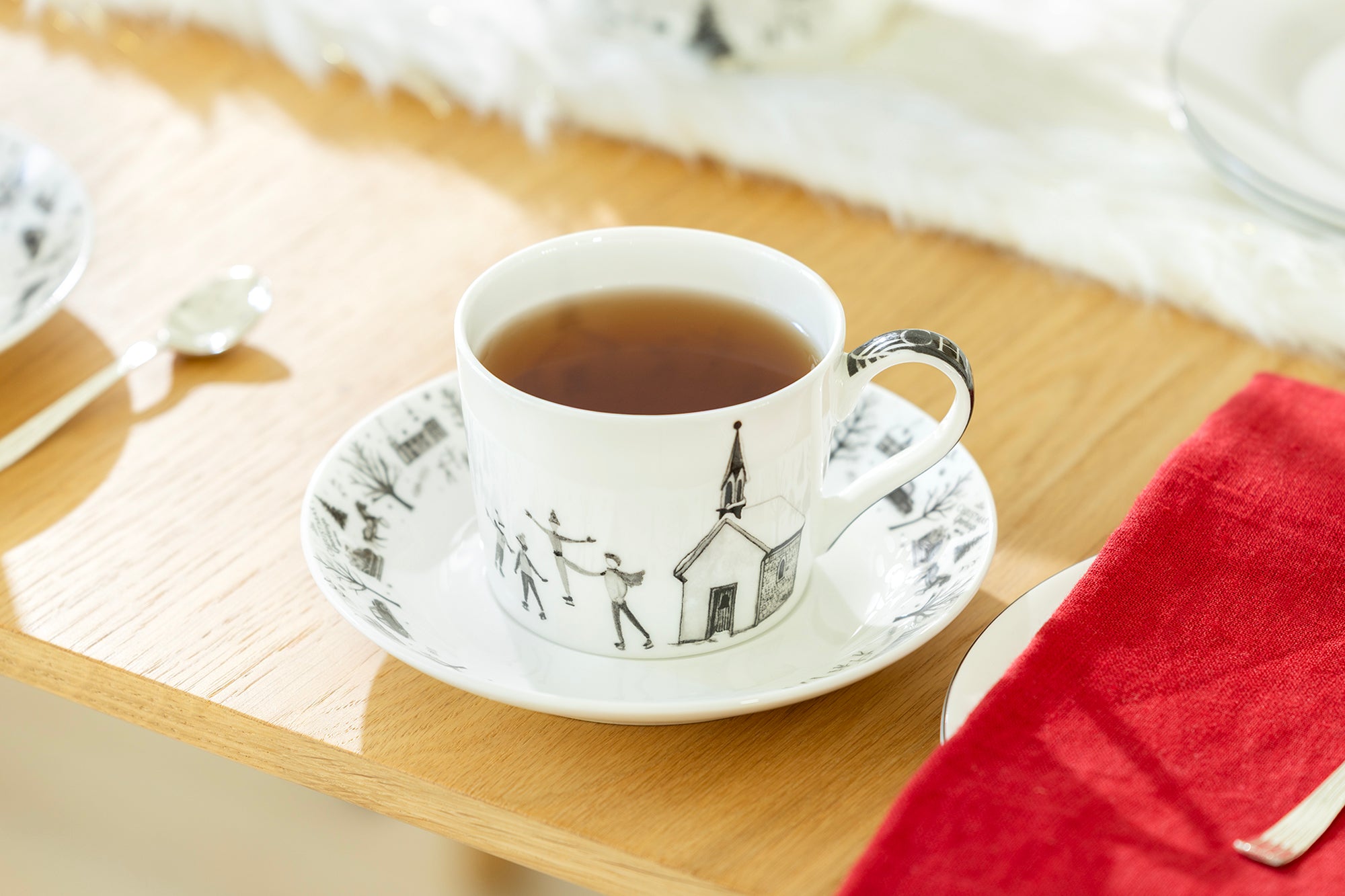 ヴェネチアン・グラスのコーヒー・ティーサービス豪華16点セット‼️ Stechcol Gracie Bone China Winter Wonderland Ski Village Bone