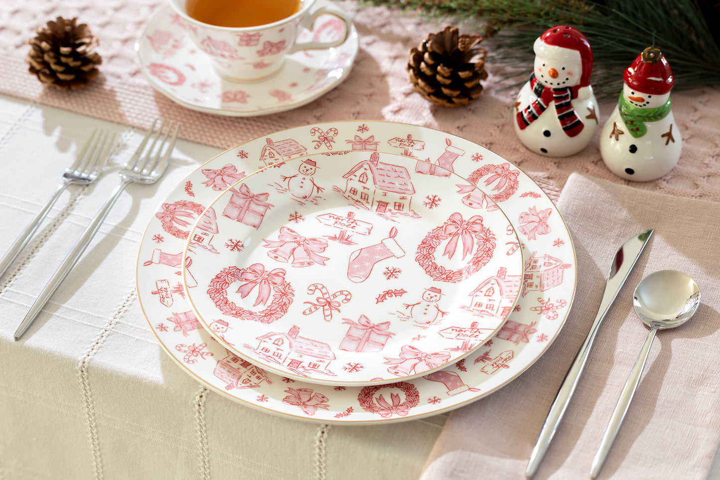 Christmas Pink Bow Fine Porcelain Dessert/Dinner Plate