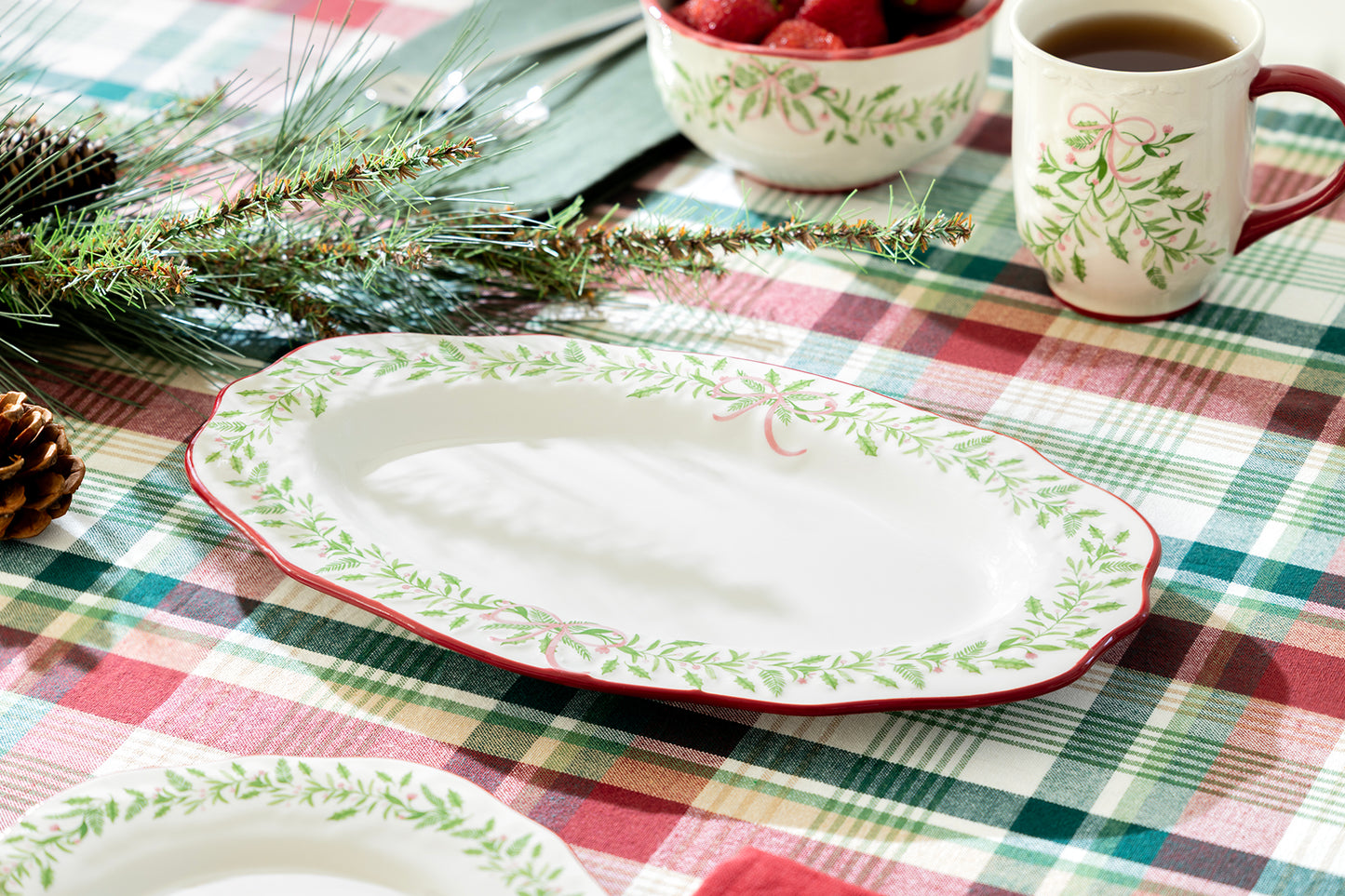13.5" Holly Garland Serving Platter