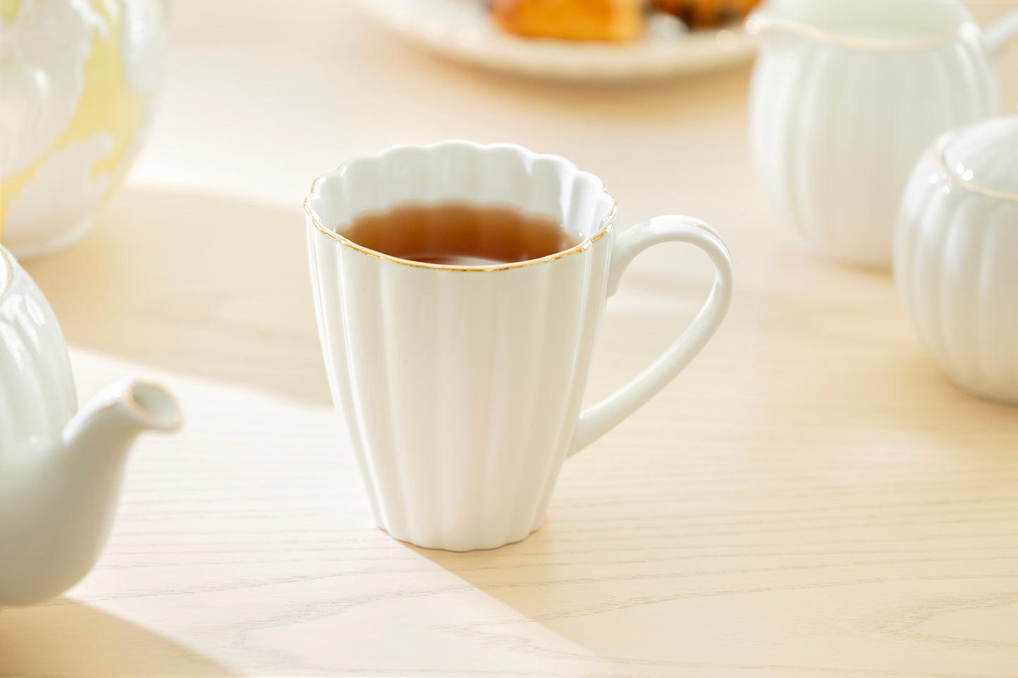 White Gold Shell Fine Porcelain Mug