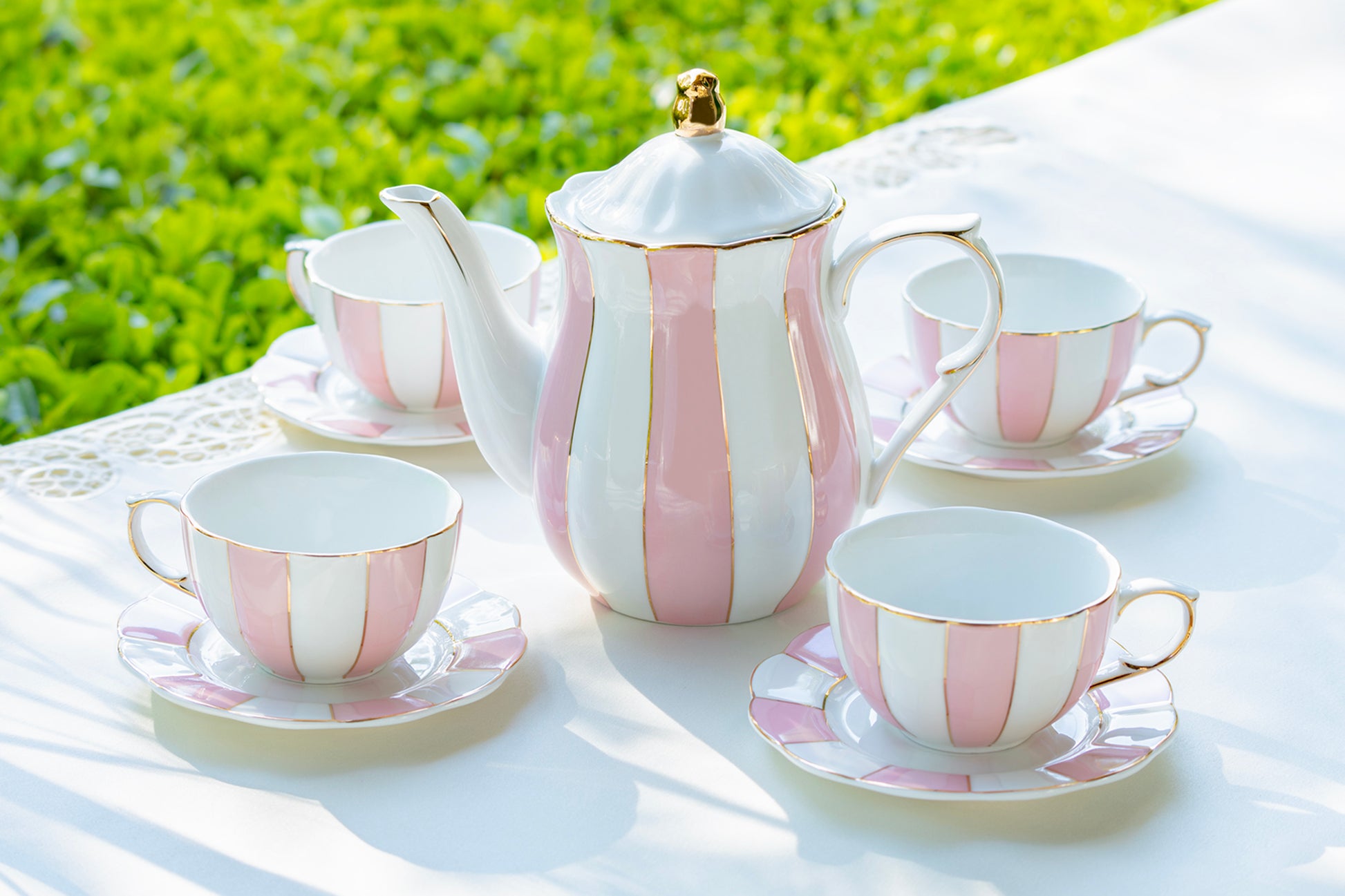 Grace Teaware Pink and White Scallop Fine Porcelain 9-piece Tea Set