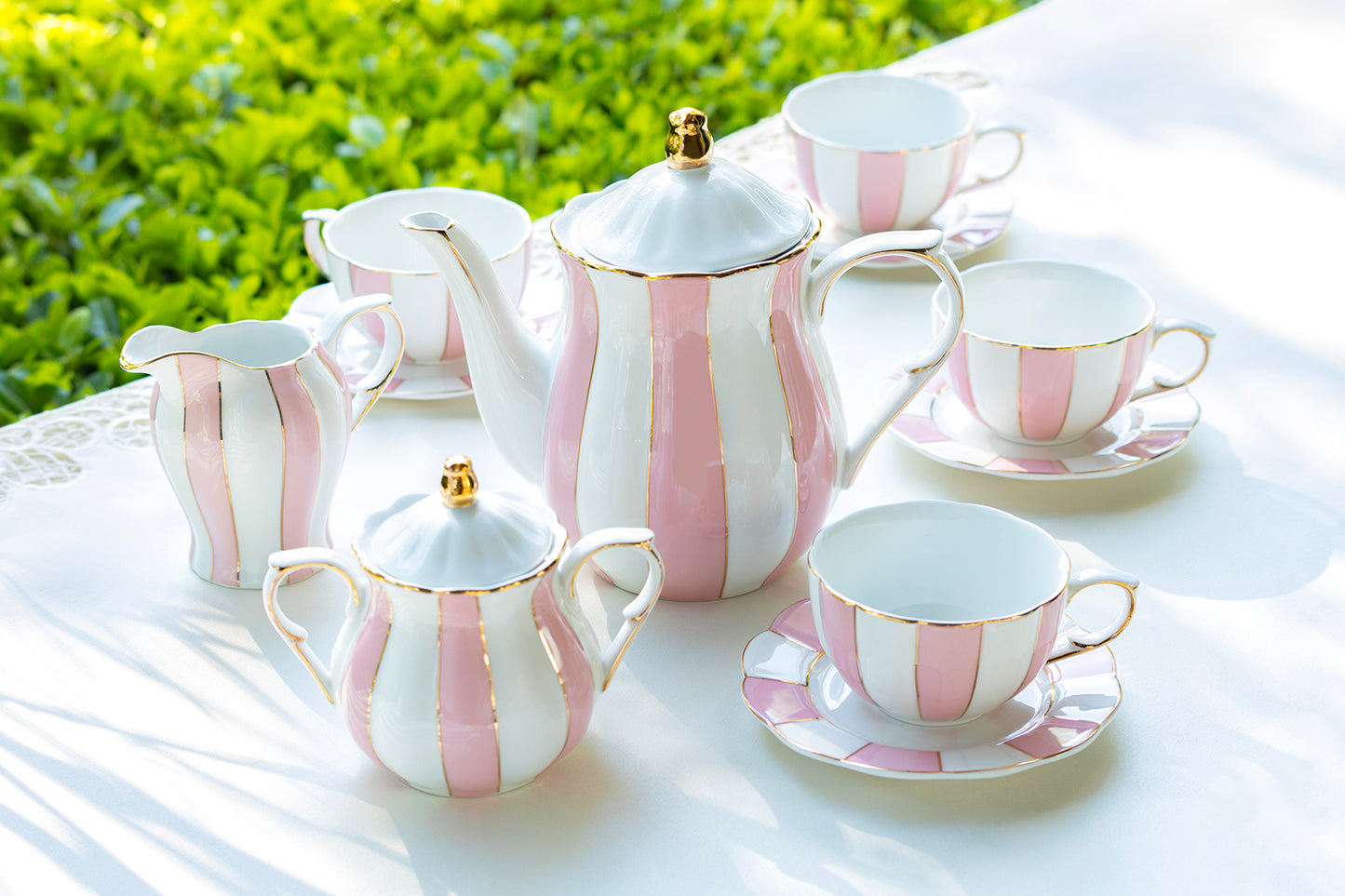 Grace Teaware Pink and White Scallop Fine Porcelain 11-piece Tea Set
