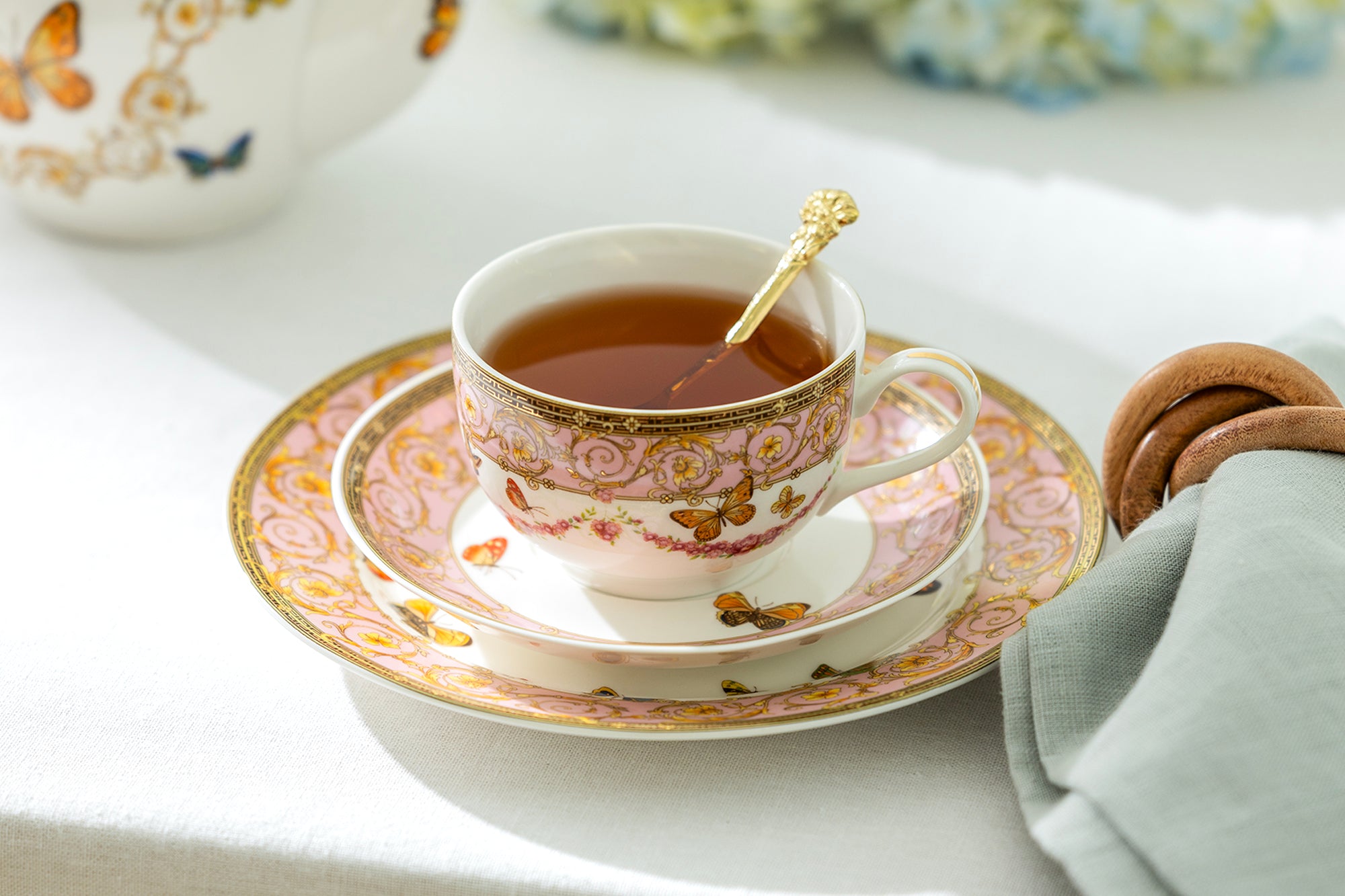 Grace Teaware Floral Butterfly Daisy Hydrangea Teacup and Saucer Set of hotsell 3