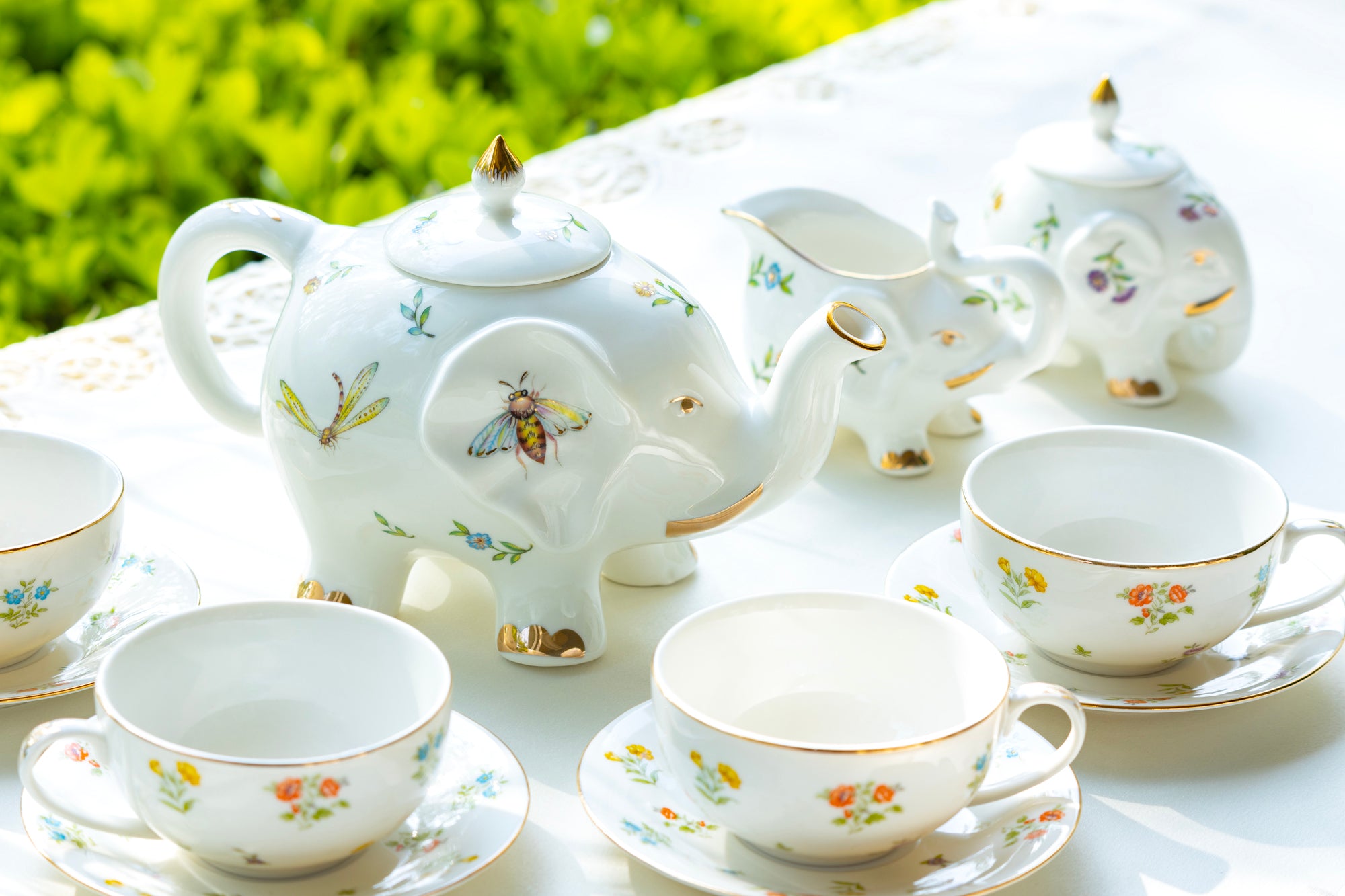Grace Teaware Flower Garden Elephant Fine Porcelain 11-piece Tea Set