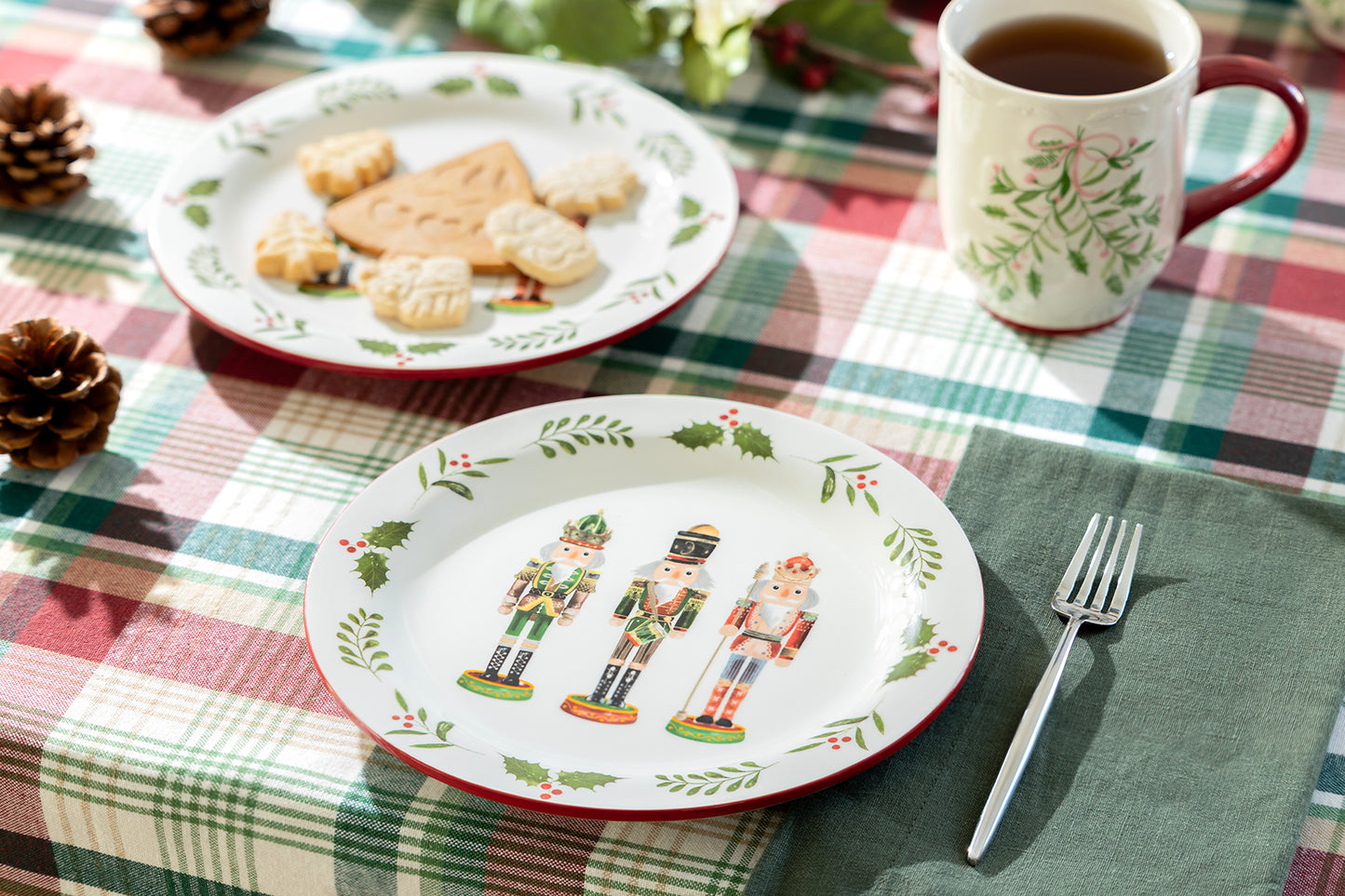 8.5" Holiday Royal Nutcrackers Dessert/Salad Plate
