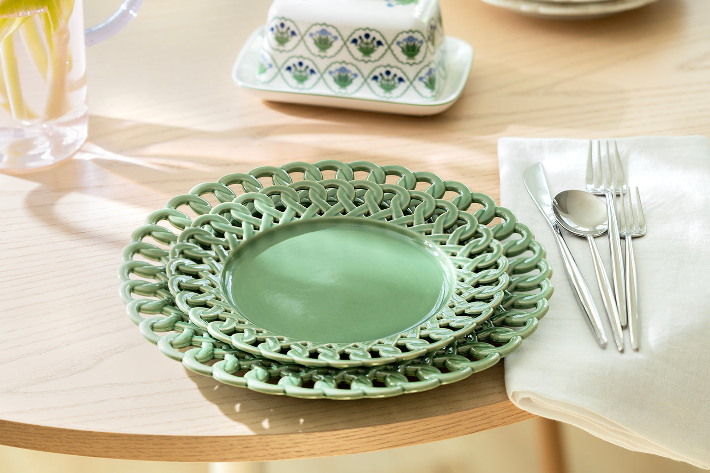 Green Heirloom Fine Porcelain Dessert/Dinner Plate
