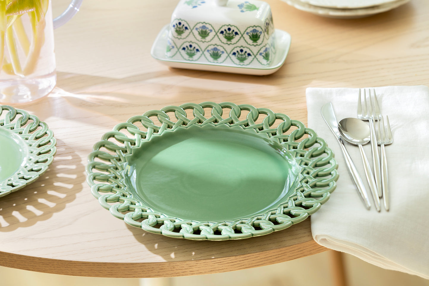 Green Heirloom Fine Porcelain Dessert/Dinner Plate