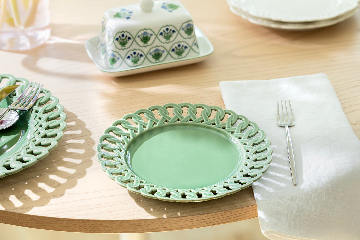 Green Heirloom Fine Porcelain Dessert/Dinner Plate